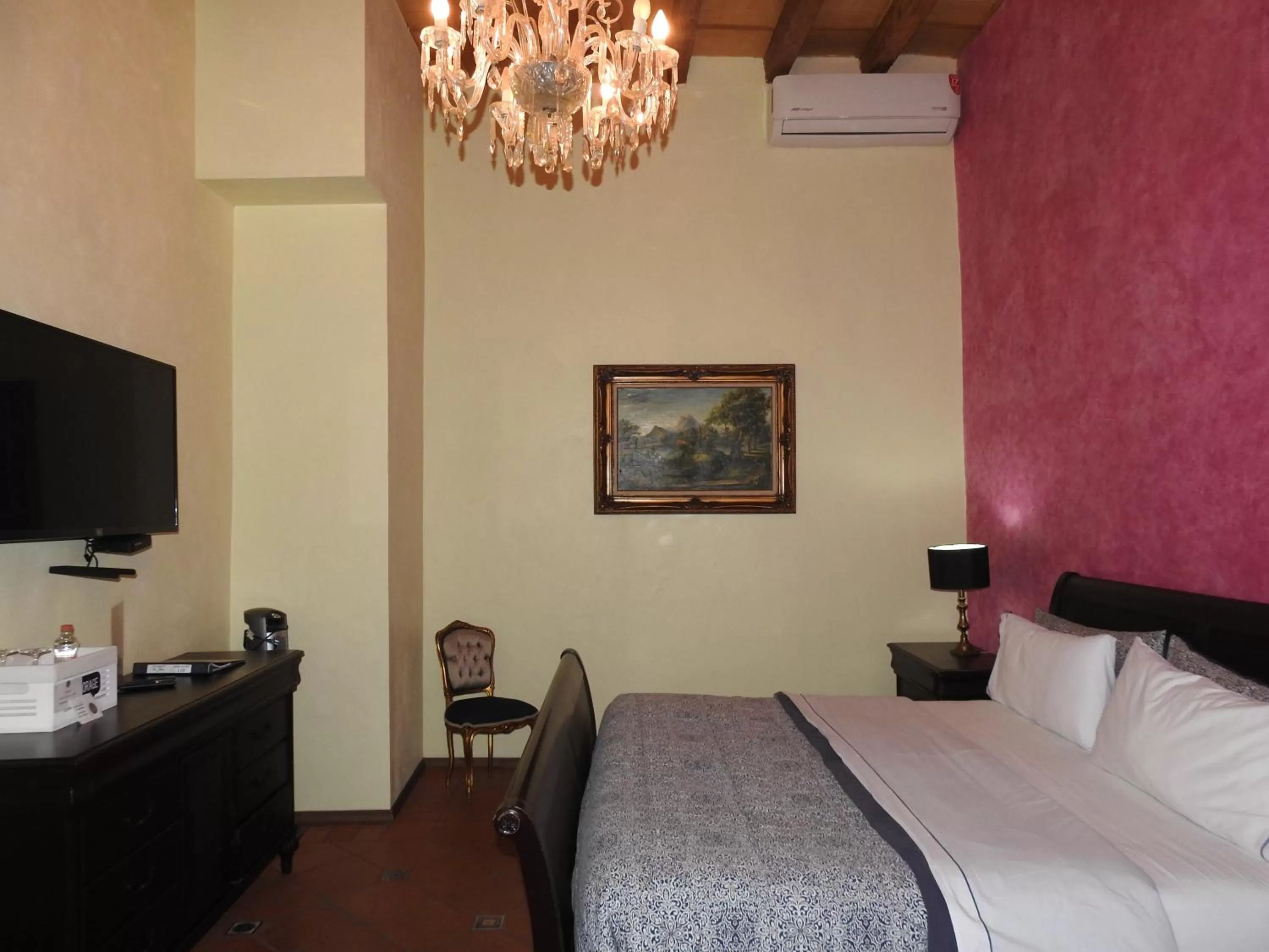 Bed in Hotel Marqués del Ángel