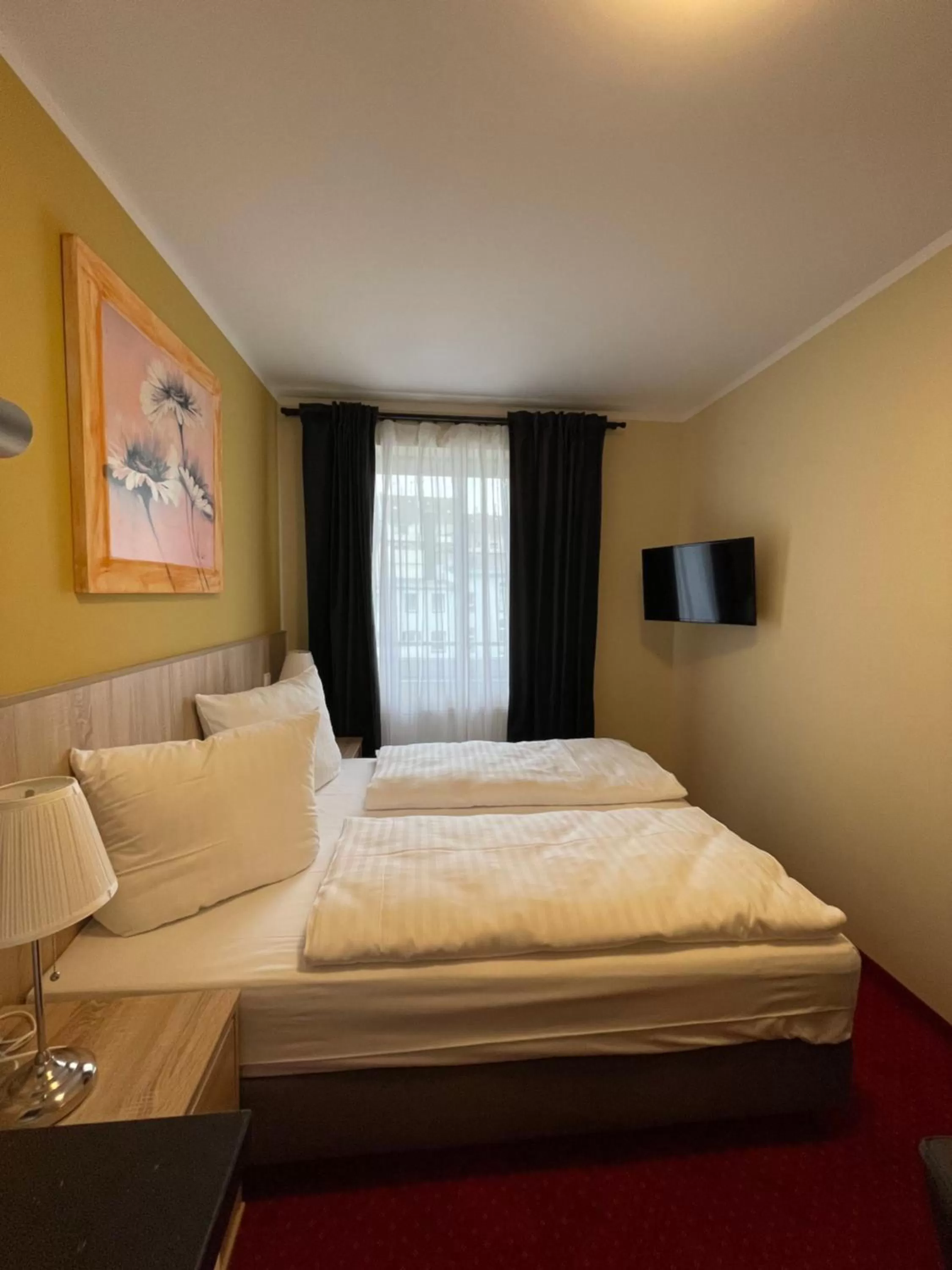 Photo of the whole room, Bed in Palm Premium Hotel & Apartments