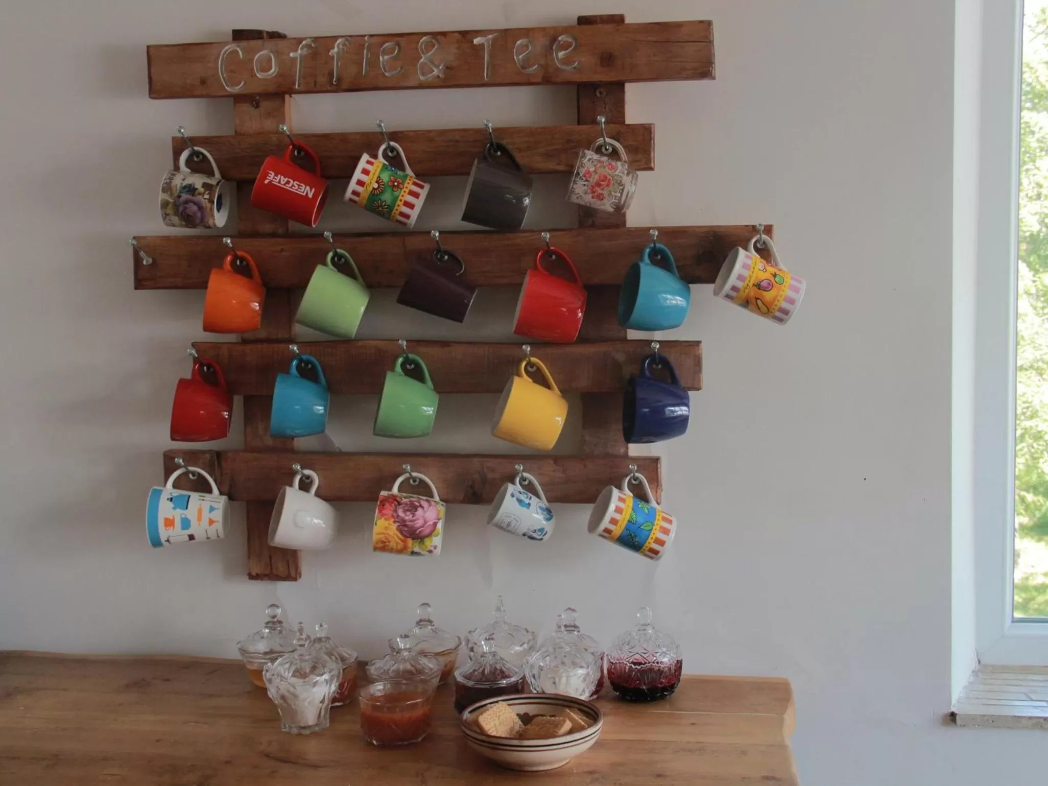 Coffee/tea facilities in Riverside Karakol