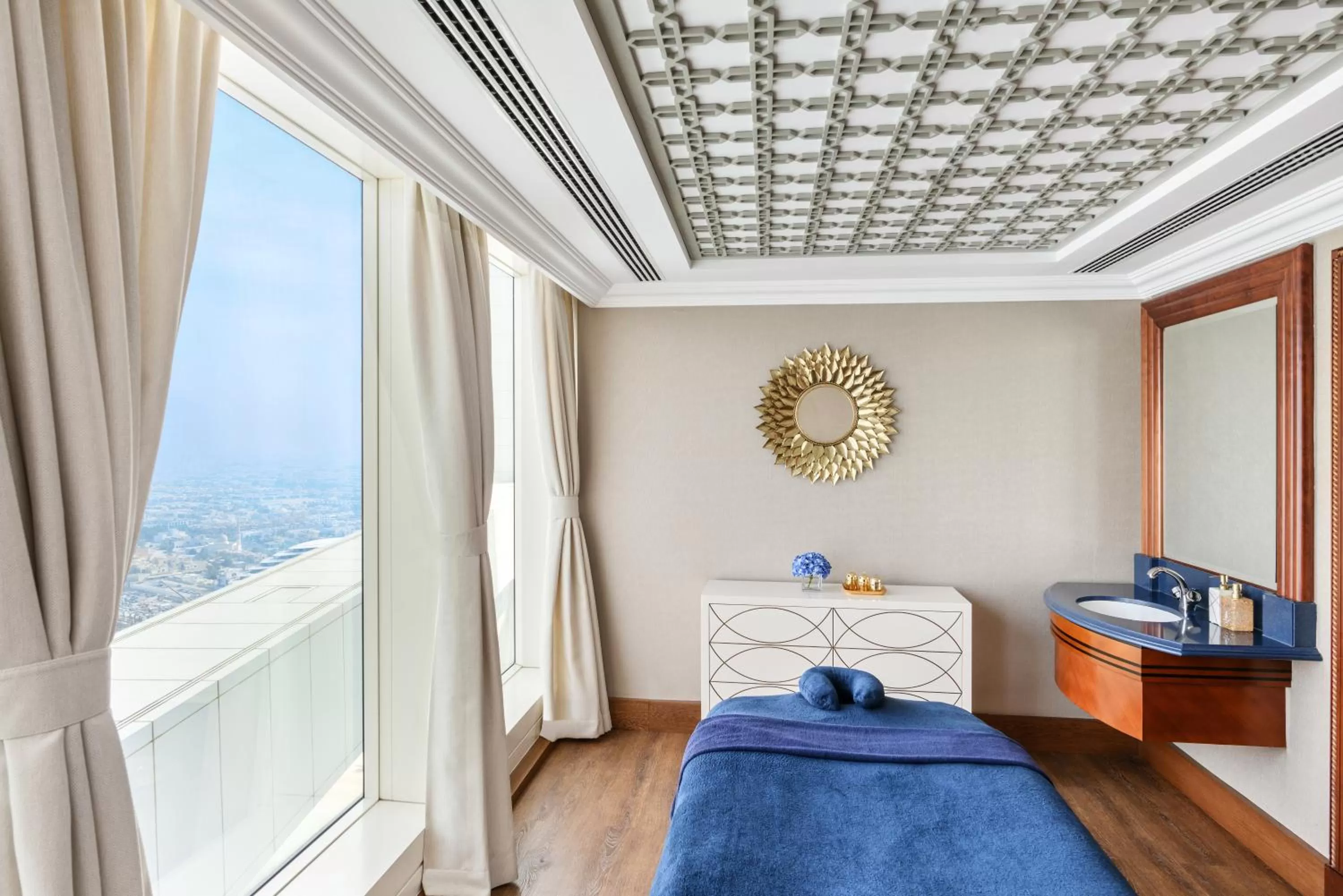 Spa and wellness centre/facilities, Bed in Jumeirah Burj Al Arab Dubai