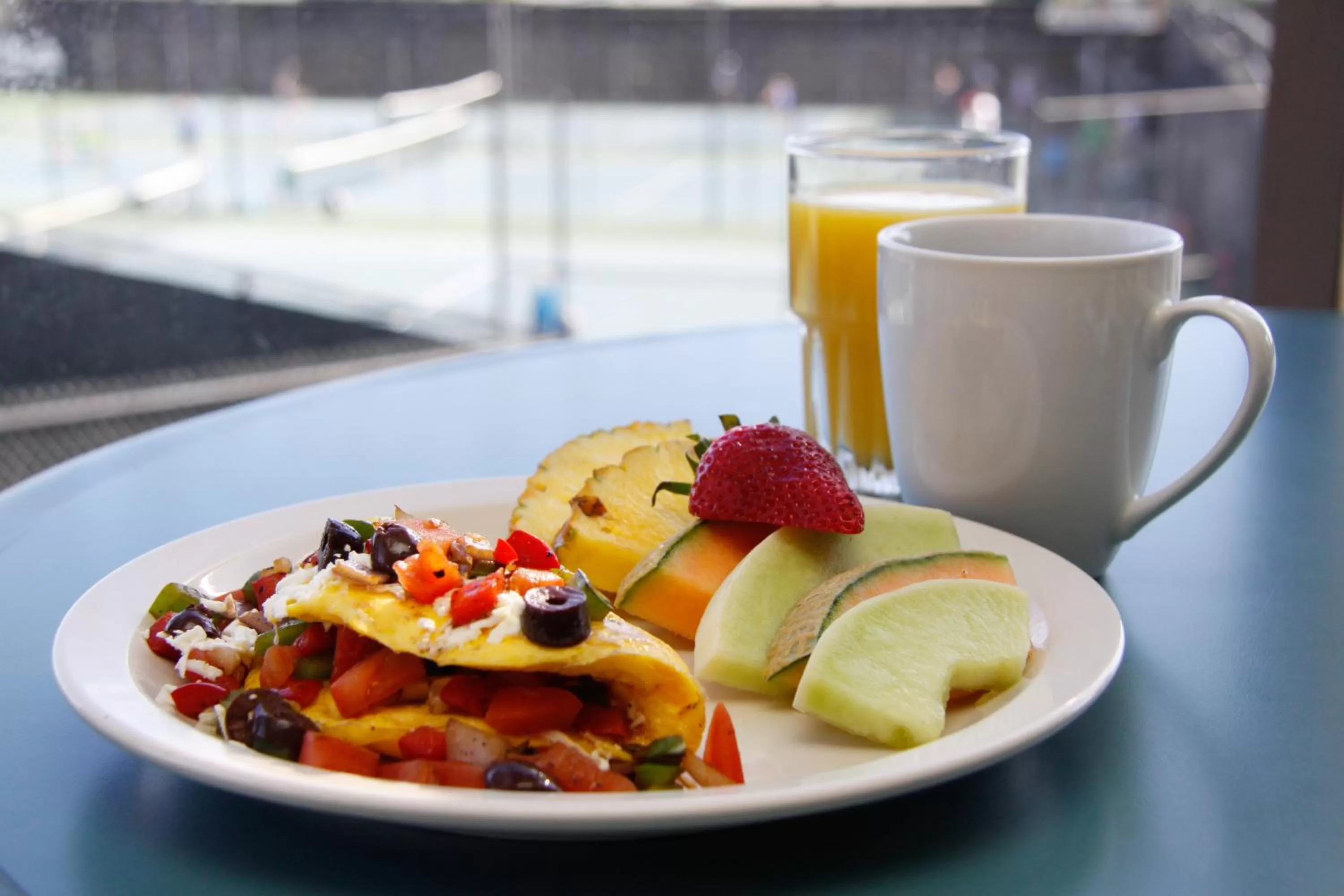 American breakfast in Shadow Mountain Resort