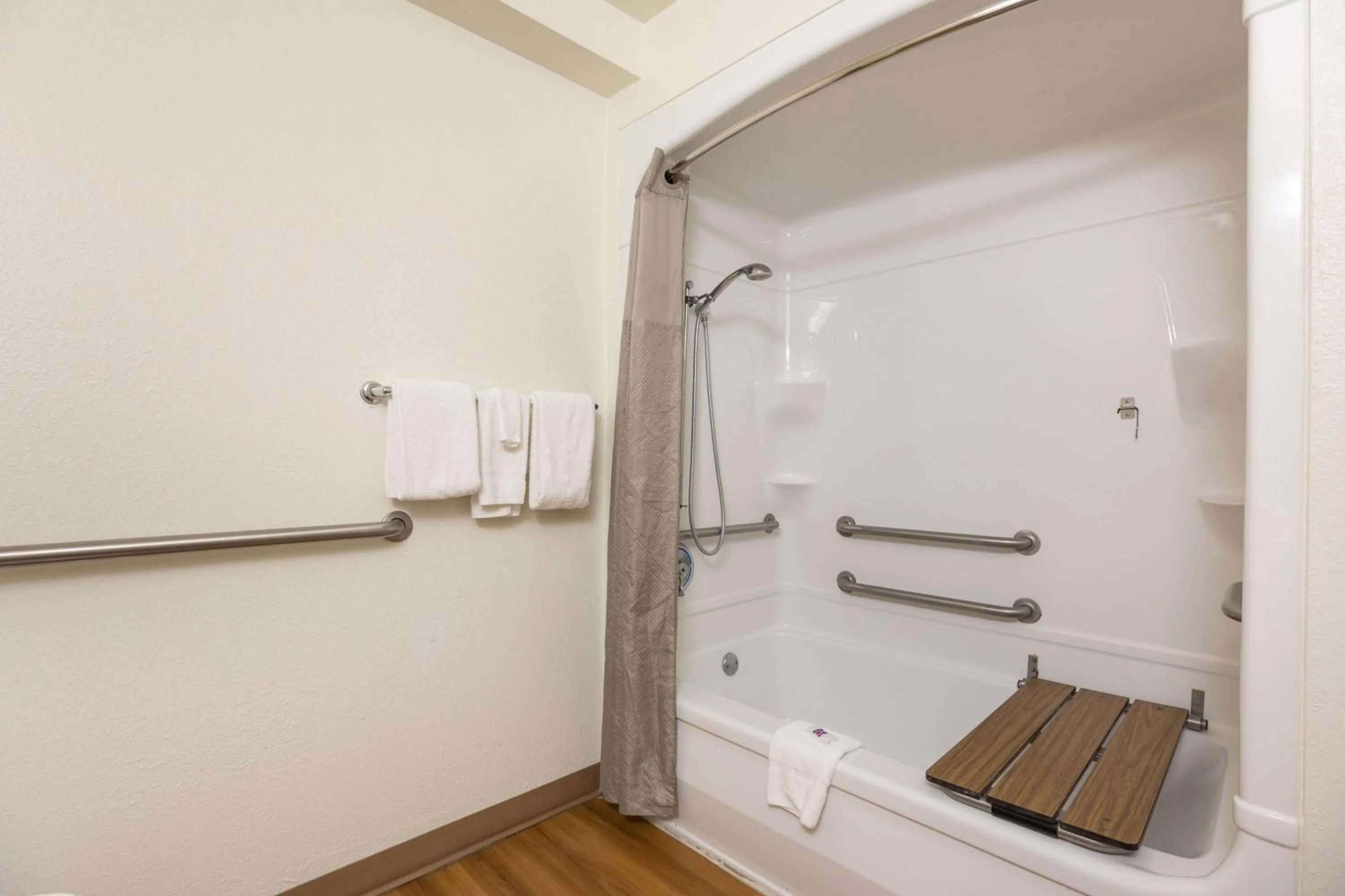 Bathroom in Motel 6-Orlando, FL - International Dr