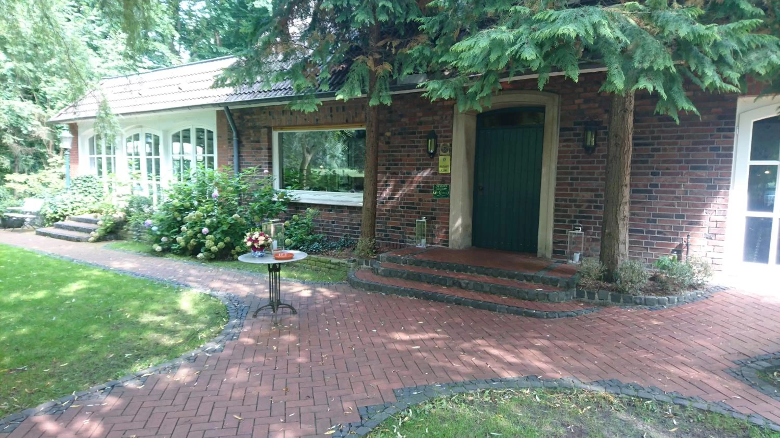 Facade/entrance in Waldhaus an de Miälkwellen