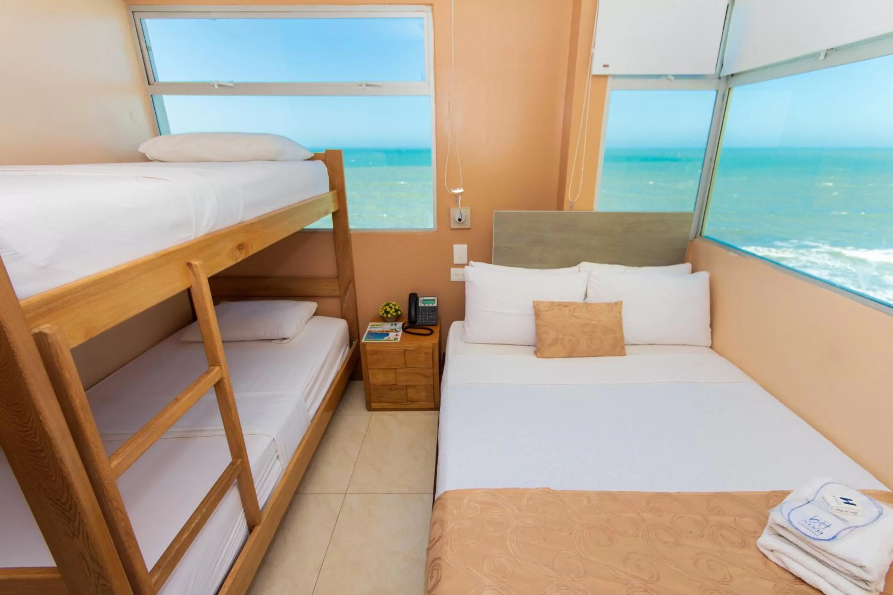 Bed in Hotel Aixo Suites By GEH Suites