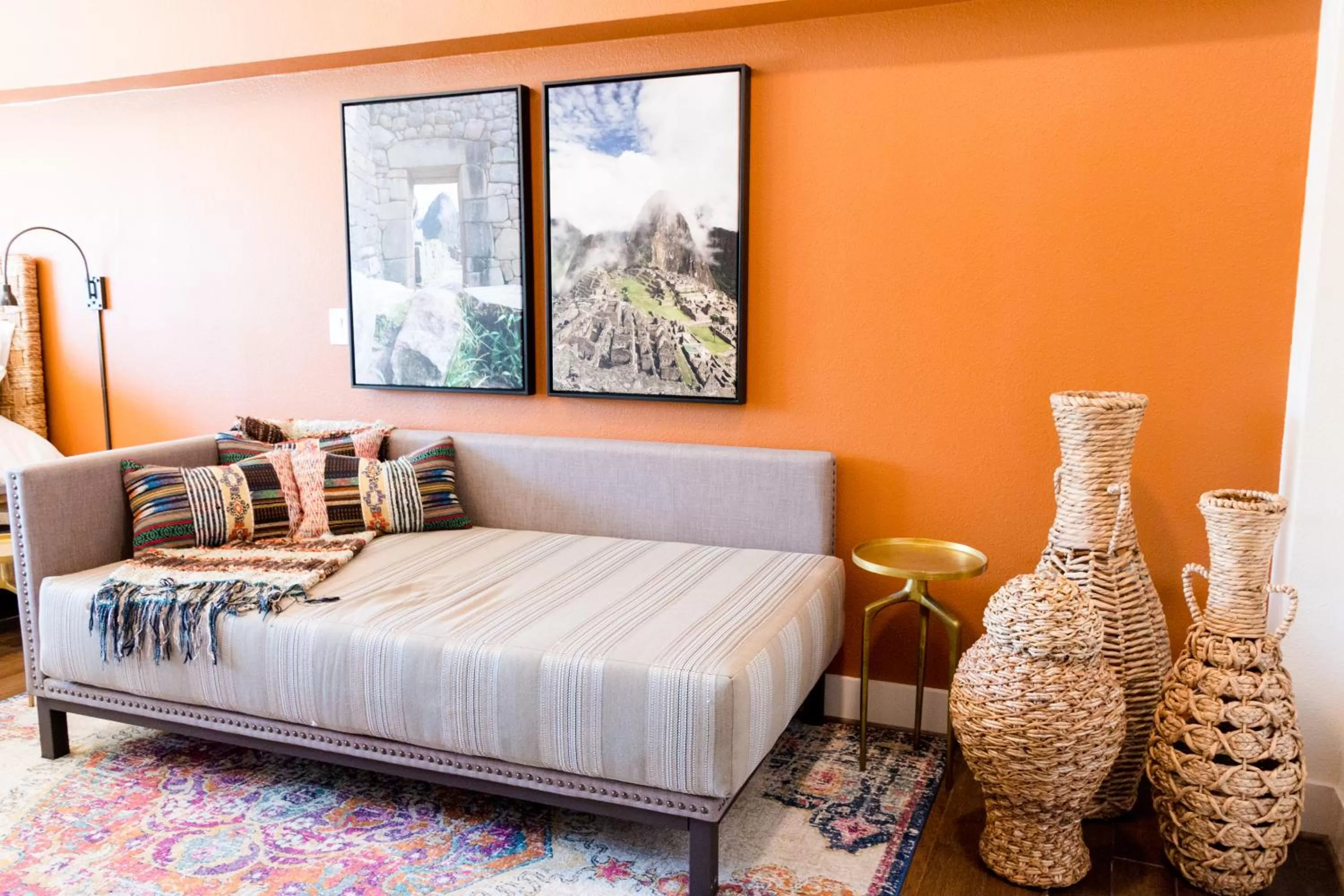 Bed in The Bishop Arts Hotel by Qresorts