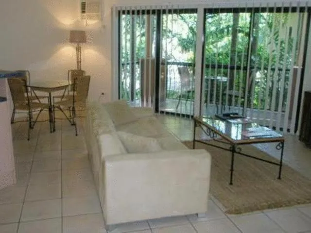 Living room in Central Plaza Apartments