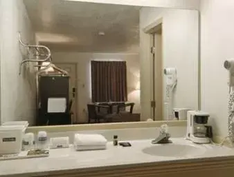 King Room - Non-Smoking in El Rancho Motel King Room - Non-Smoking in El Rancho Motel