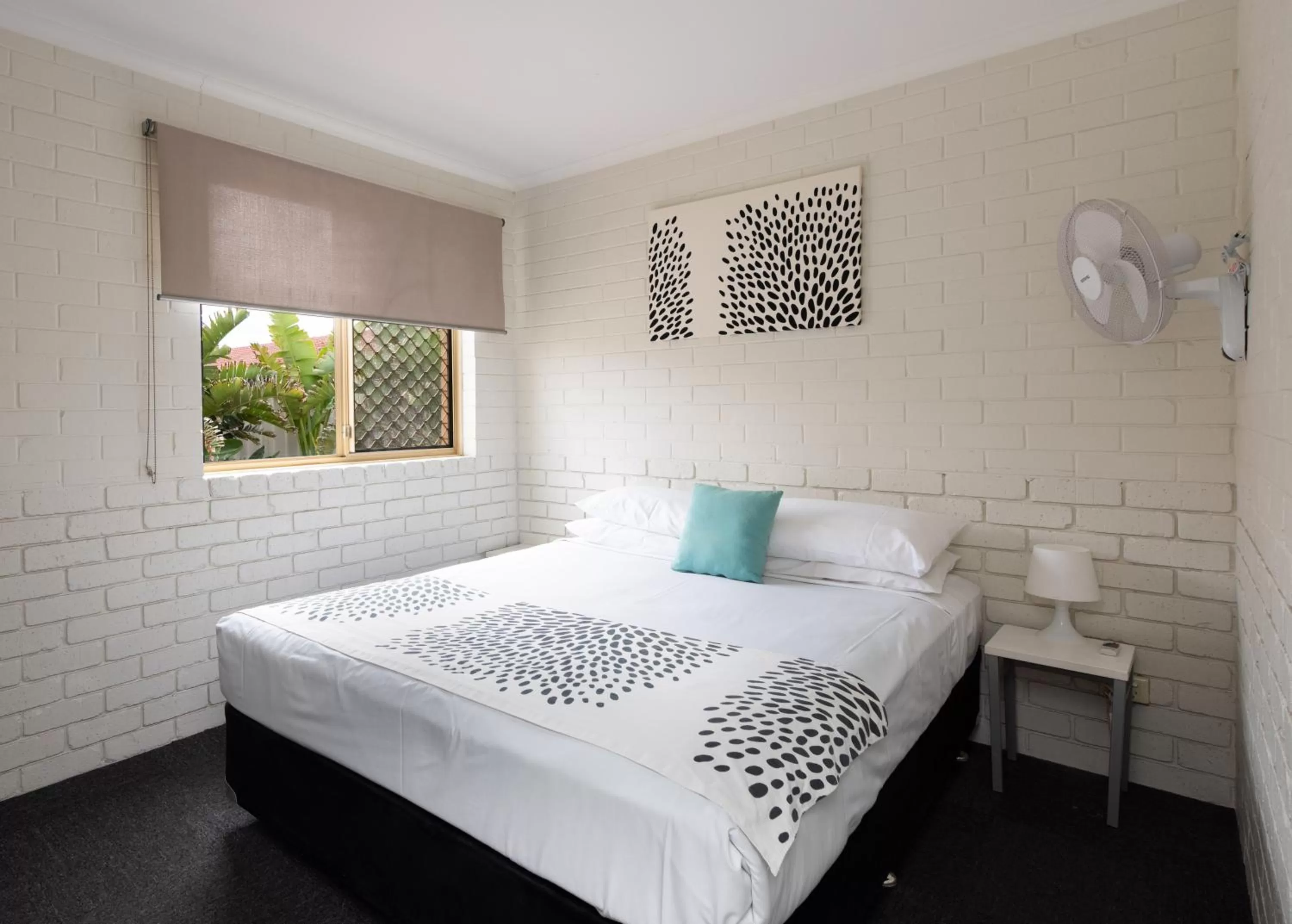 Bed in Geraldton's Ocean West Holiday Units & Short Stay Accommodation