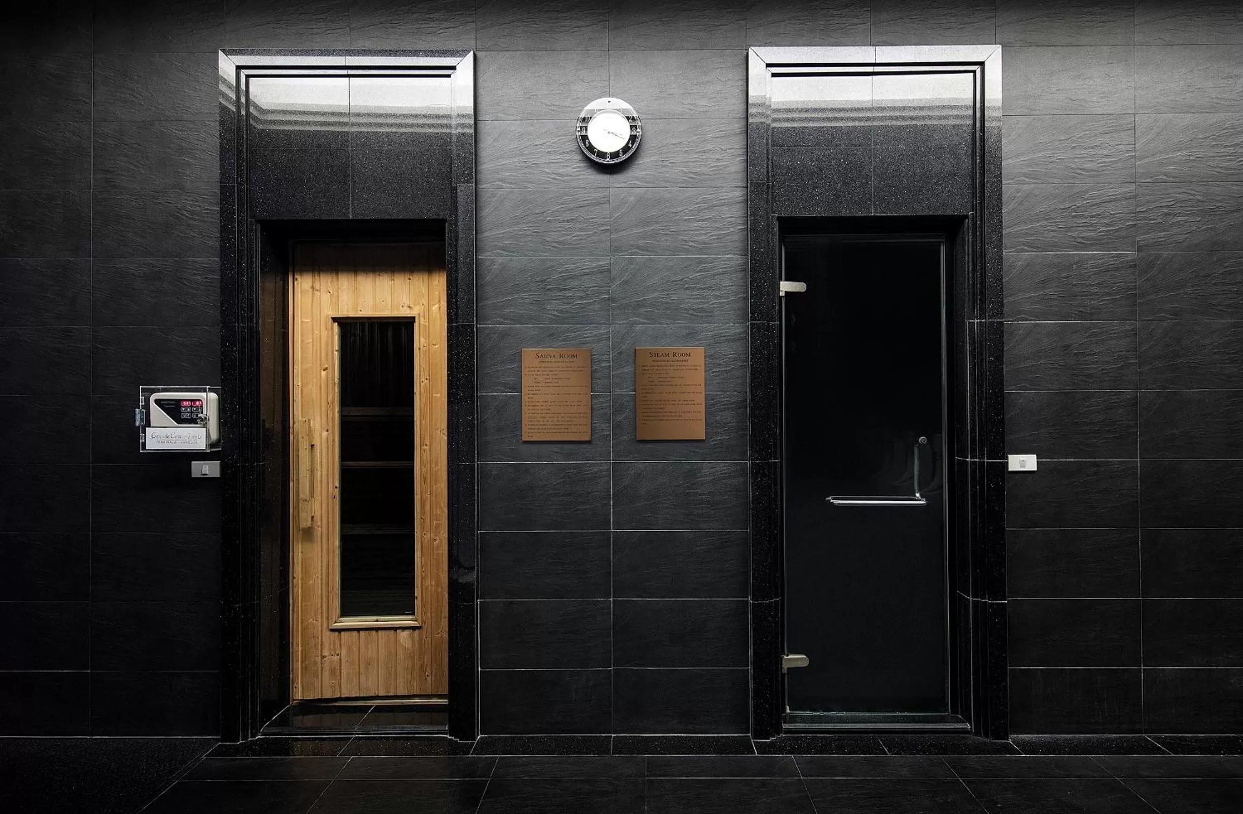 Sauna in Grande Centre Point Hotel Terminal21