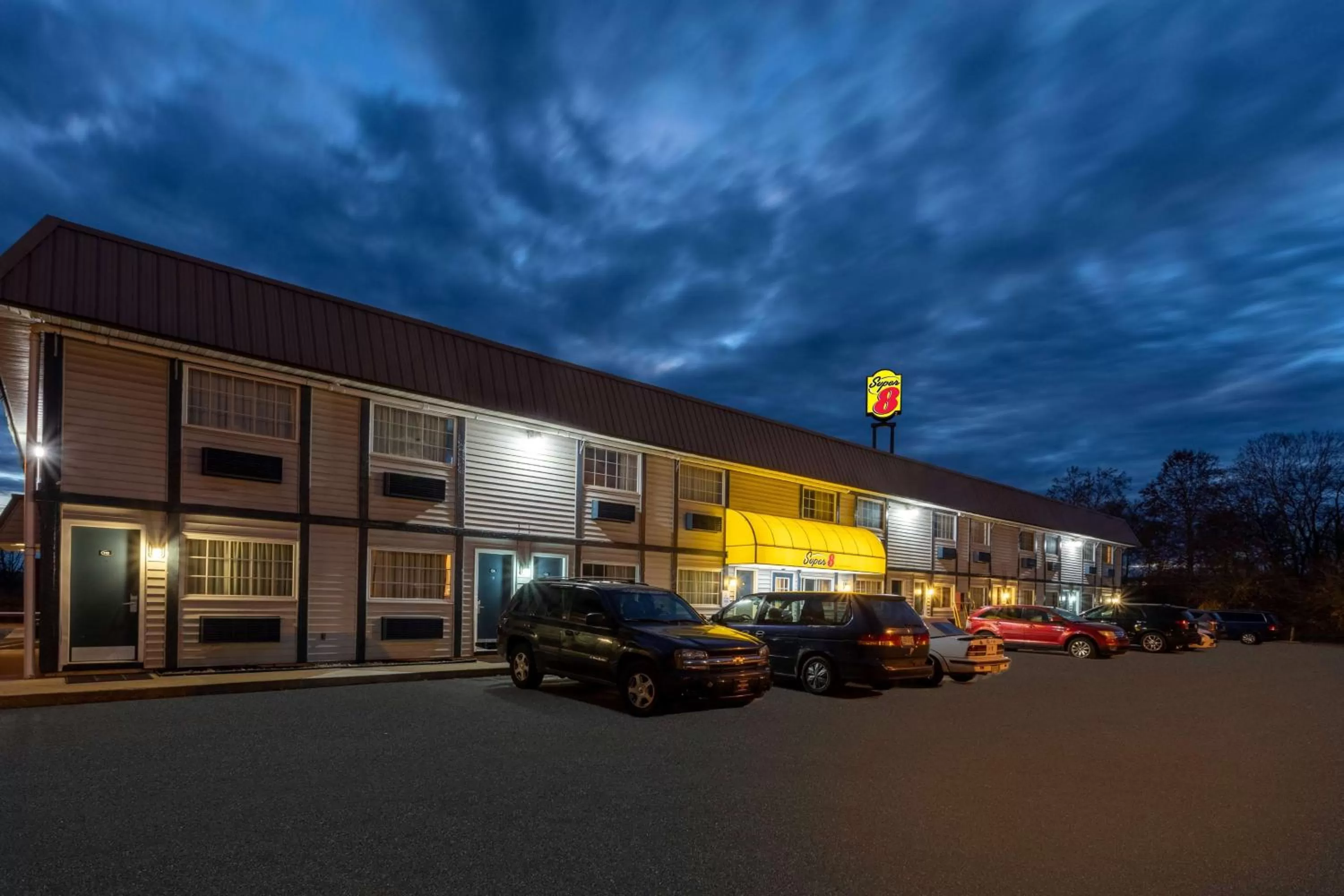 Property building in Super 8 by Wyndham Wooster