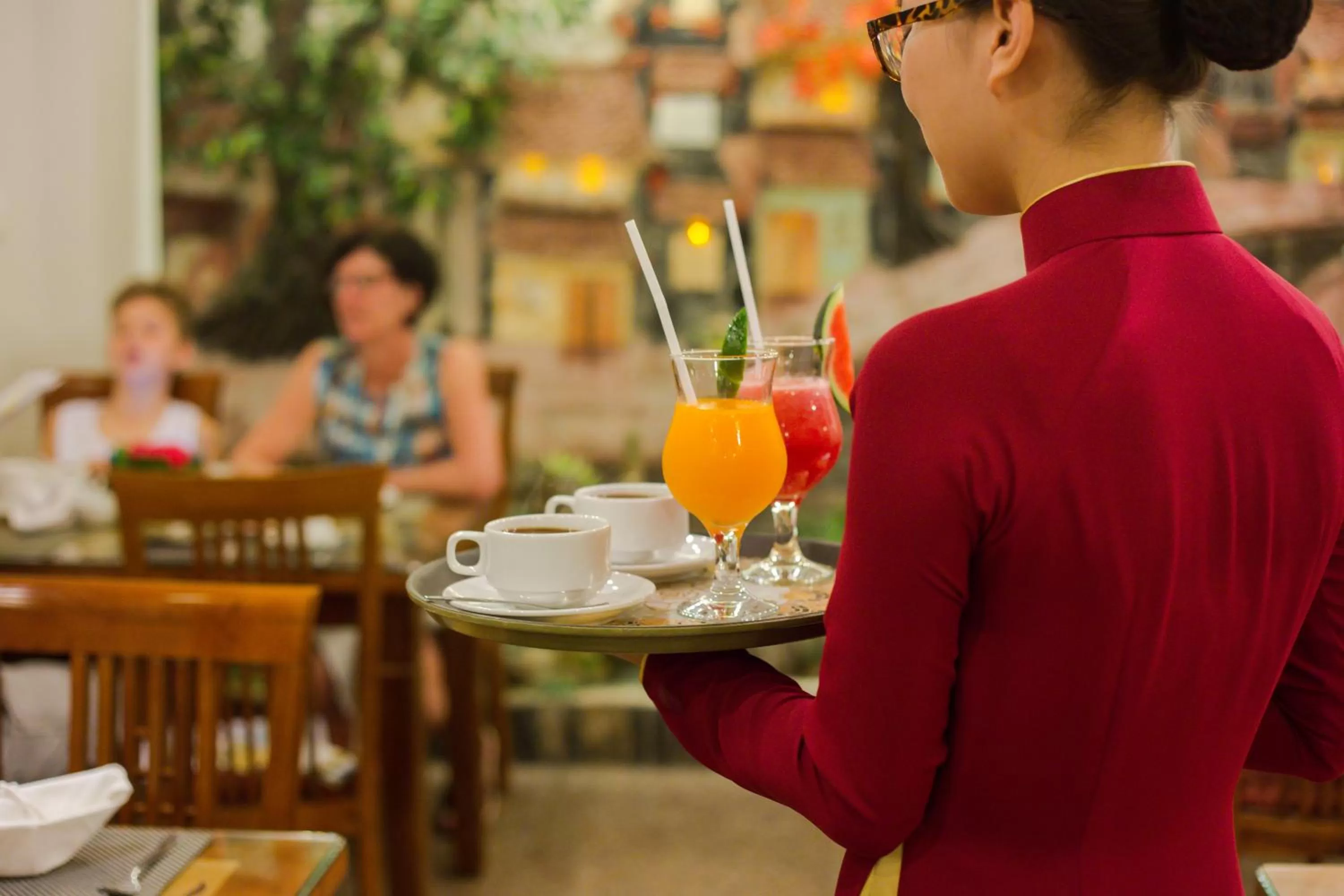 Restaurant/places to eat in Eliana Ruby Hotel & Travel