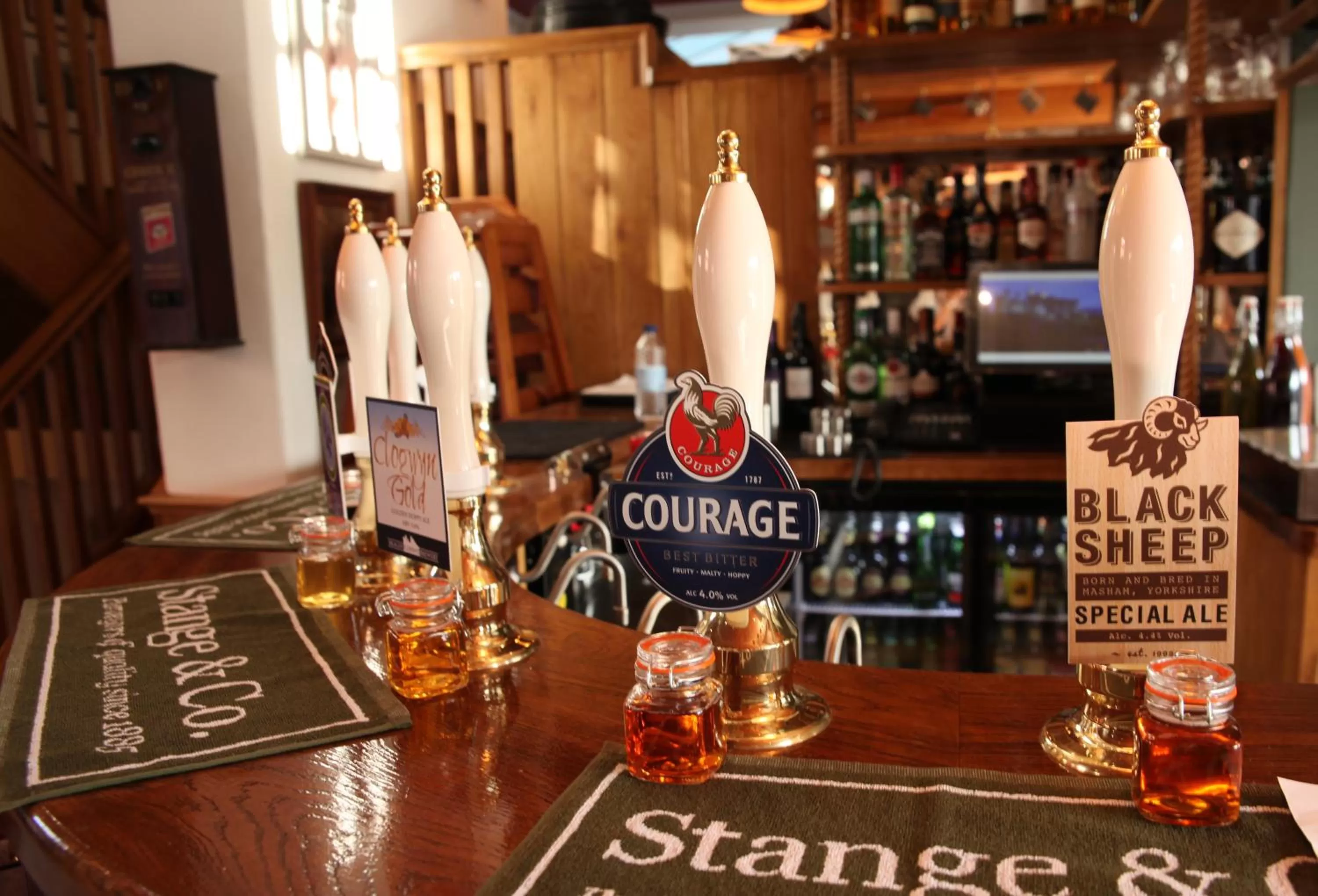 Lounge or bar in The Erskine Arms