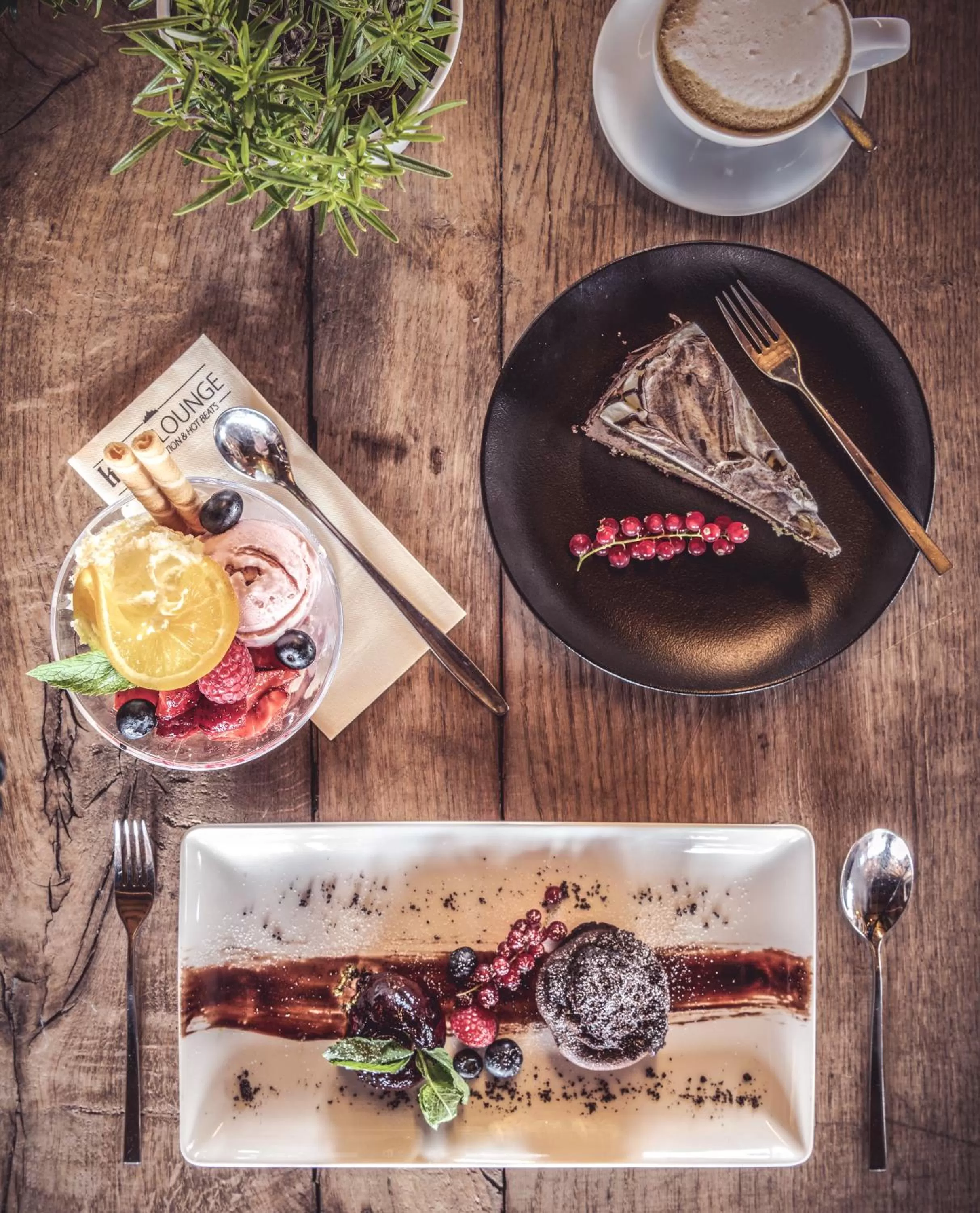 Breakfast in Tirol Lodge