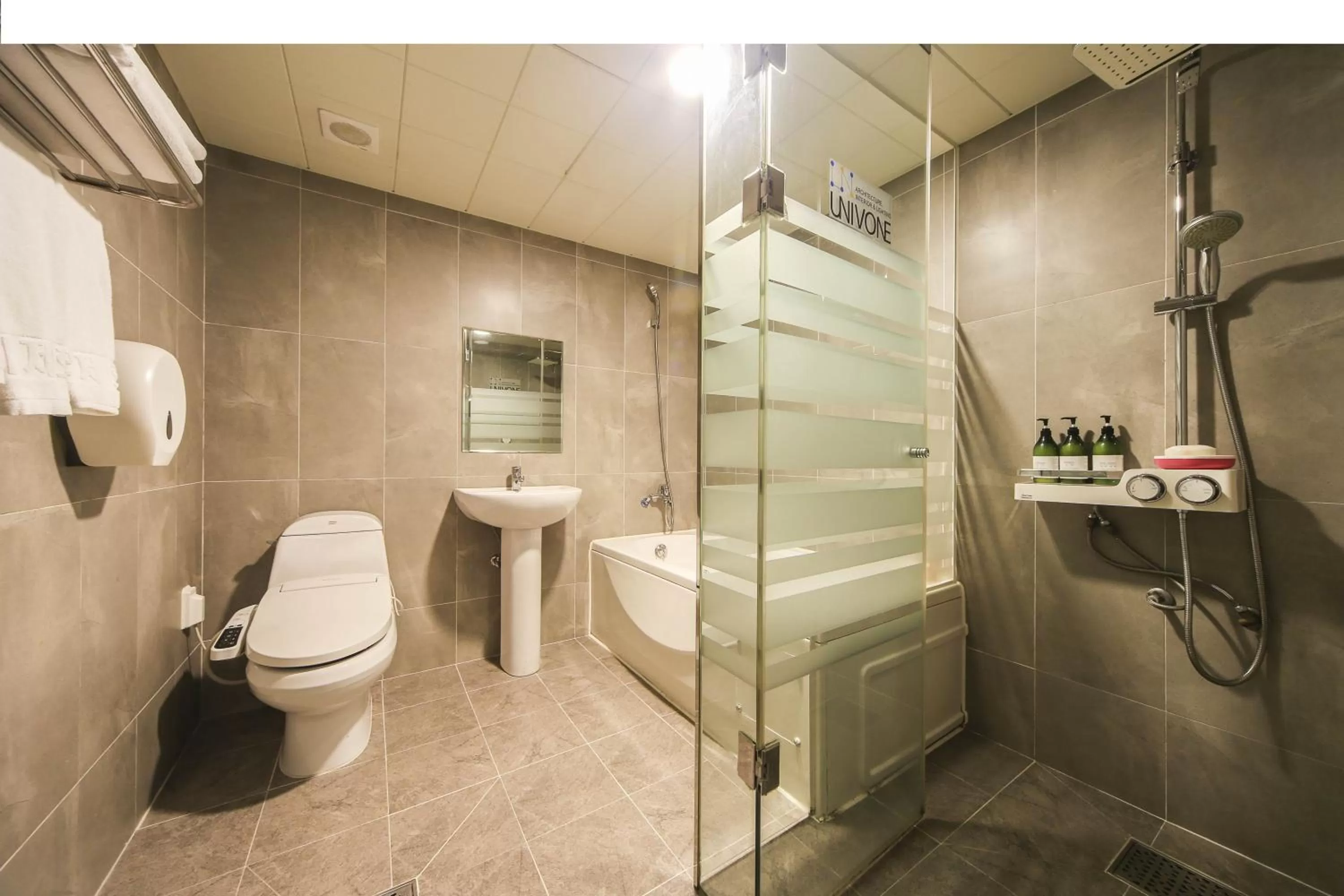 Bathroom in Elysee Hotel