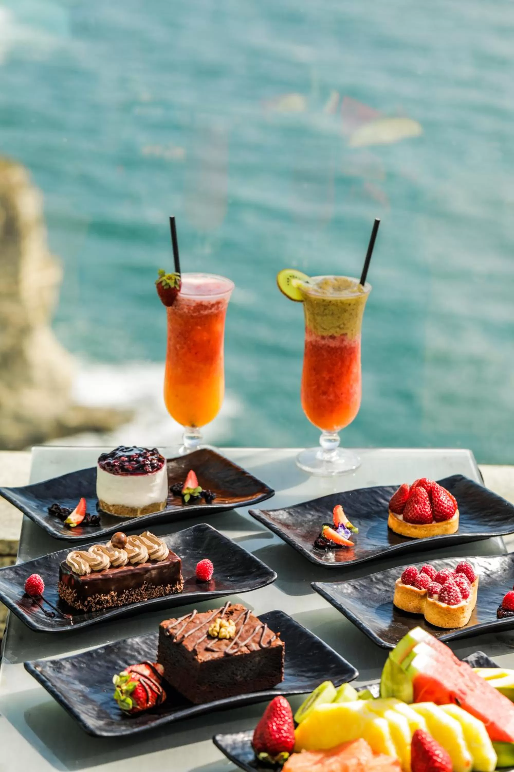 Food and drinks in Raouche Arjaan by Rotana