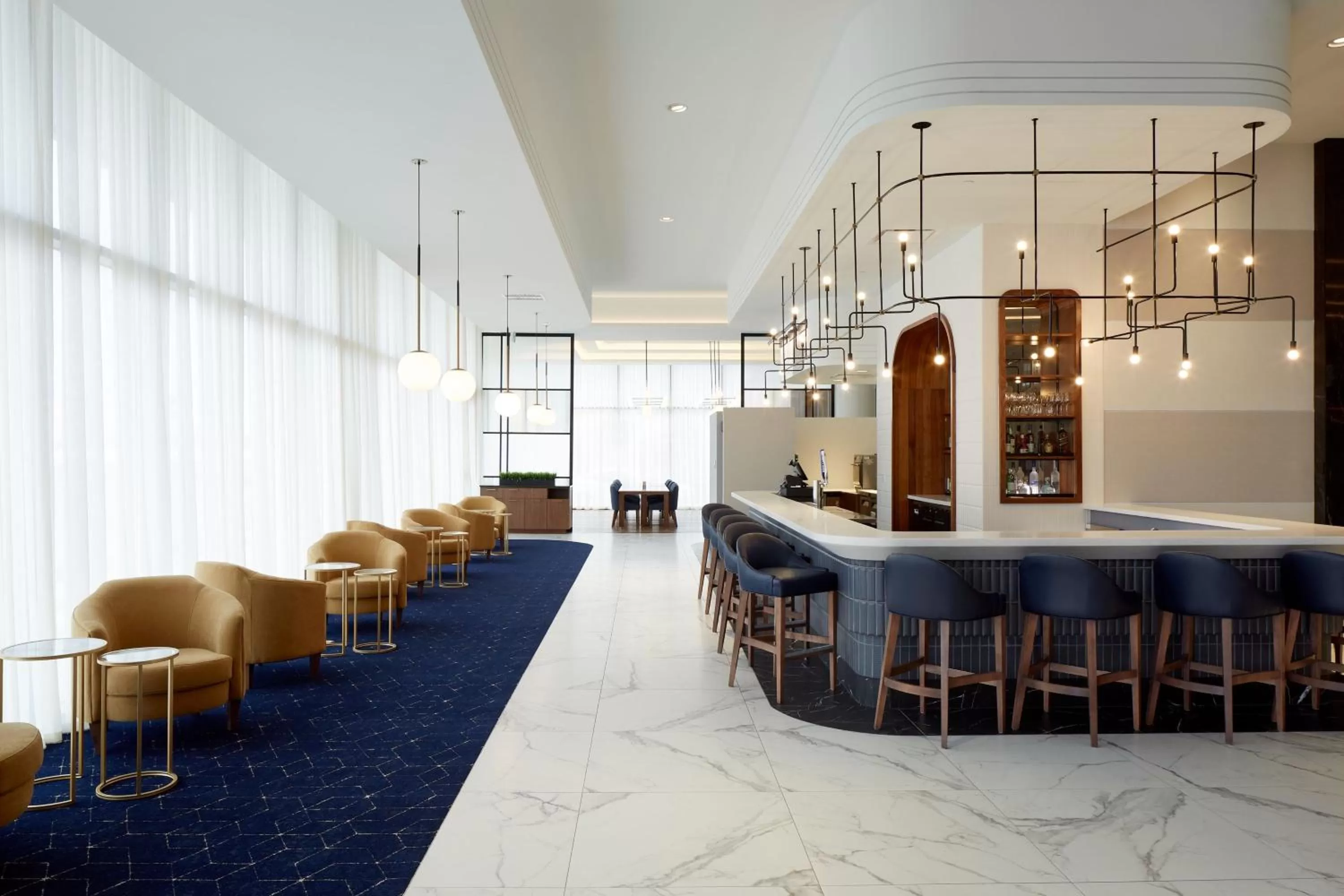 Lobby or reception in Courtyard Montreal Midtown