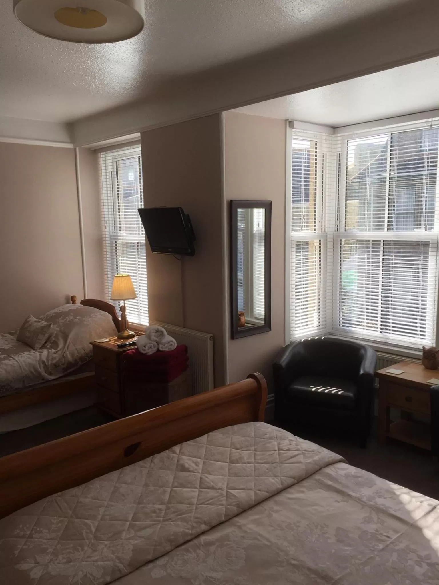 Breakfast, Bed in Chiverton House Guest Accommodation