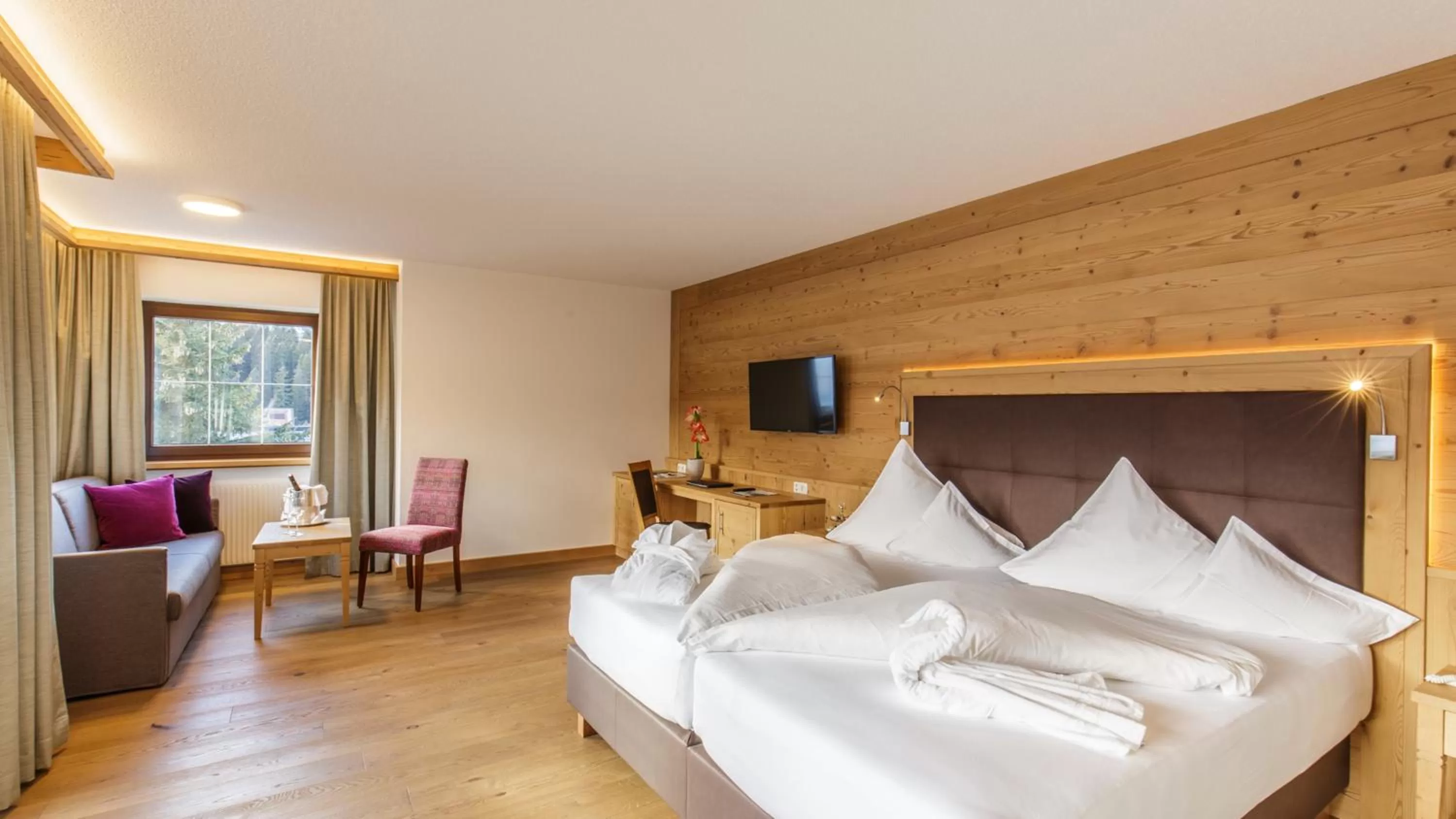 Photo of the whole room, Bed in Hotel Plattenhof