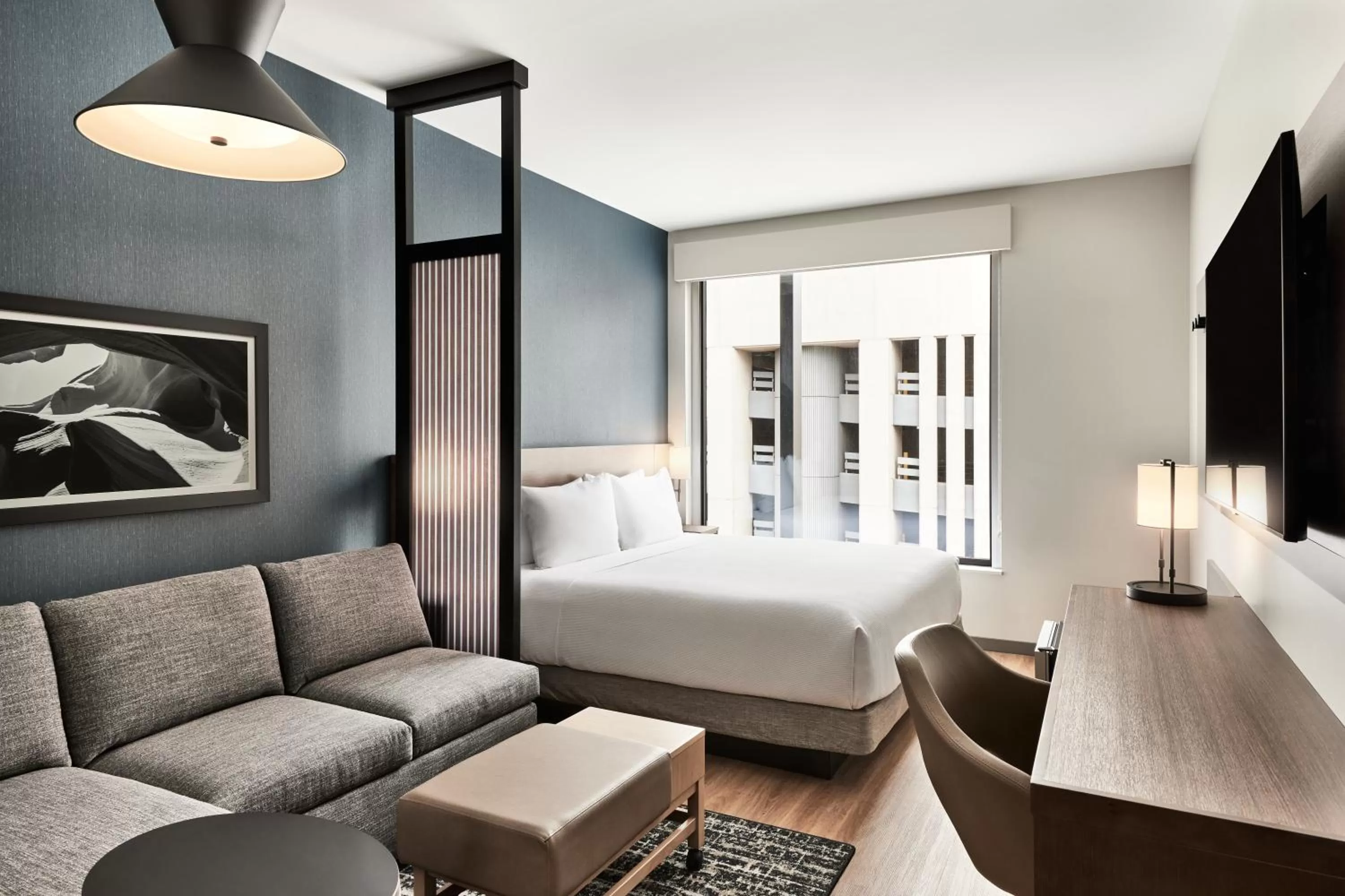 View (from property/room), Bed in Hyatt Place Phoenix/Downtown