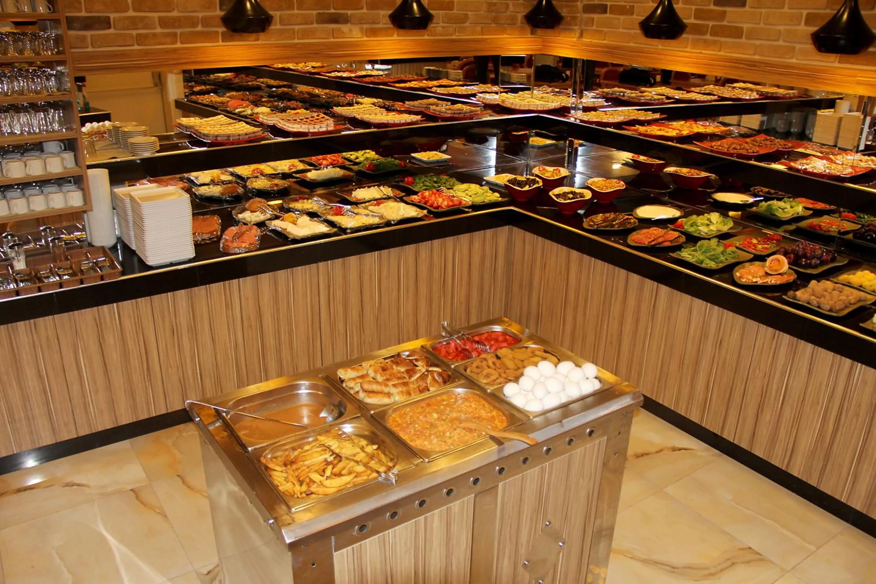 Food and drinks, Food in Nun Hotel