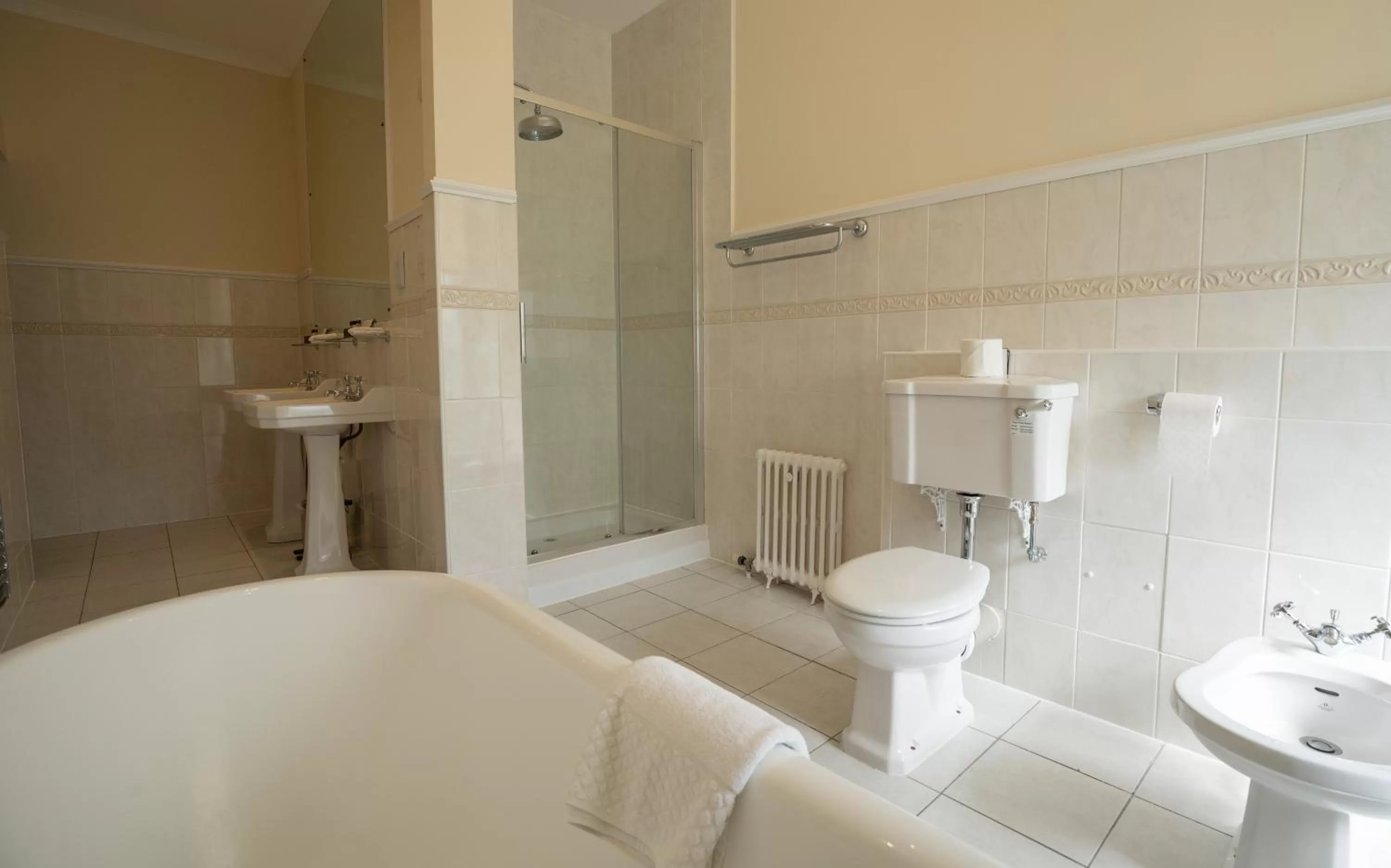 Toilet in Skeabost House Hotel