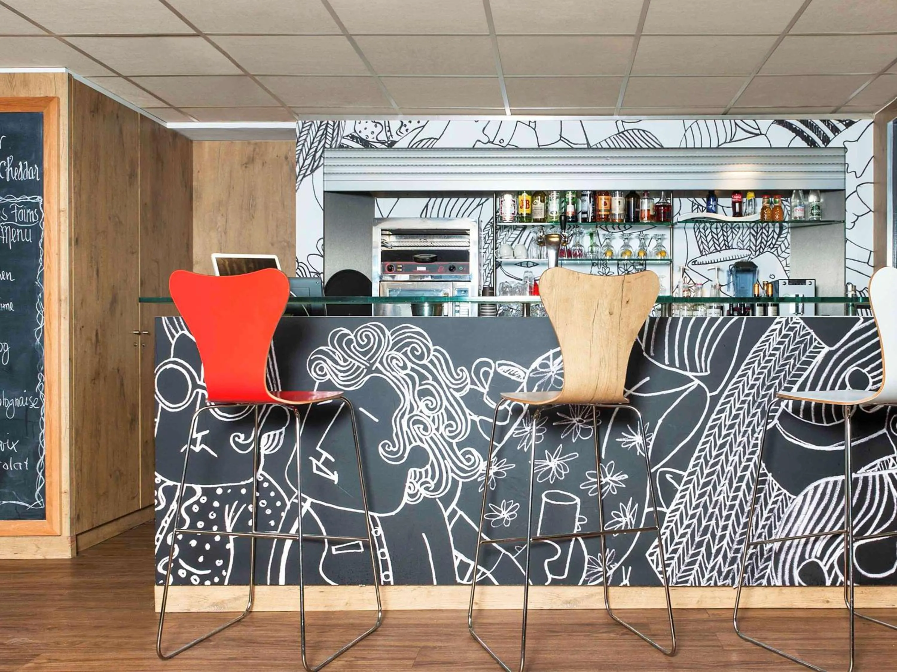 Restaurant/places to eat in ibis Paris Gare du Nord La Fayette