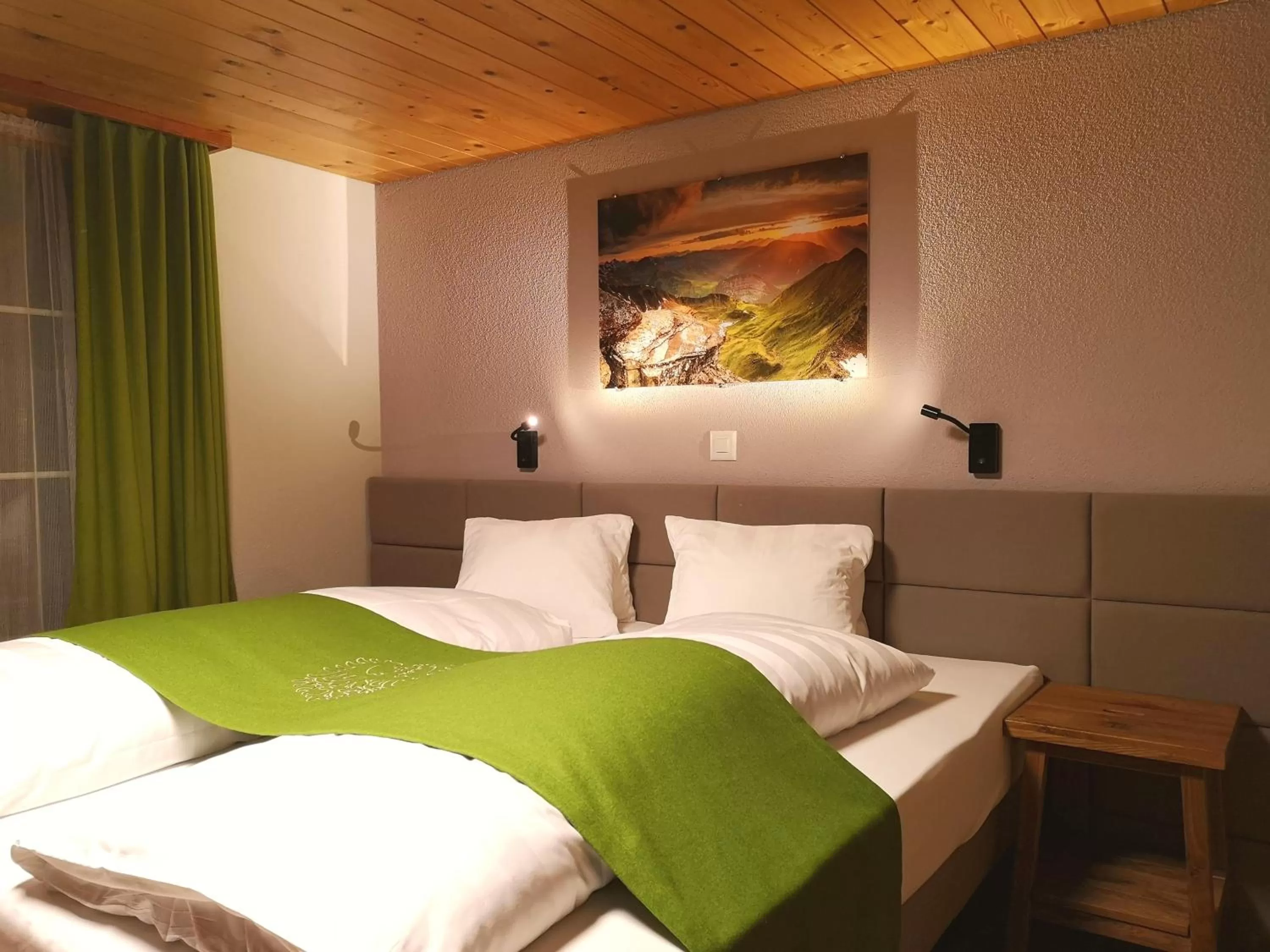 Photo of the whole room, Bed in Hotel National