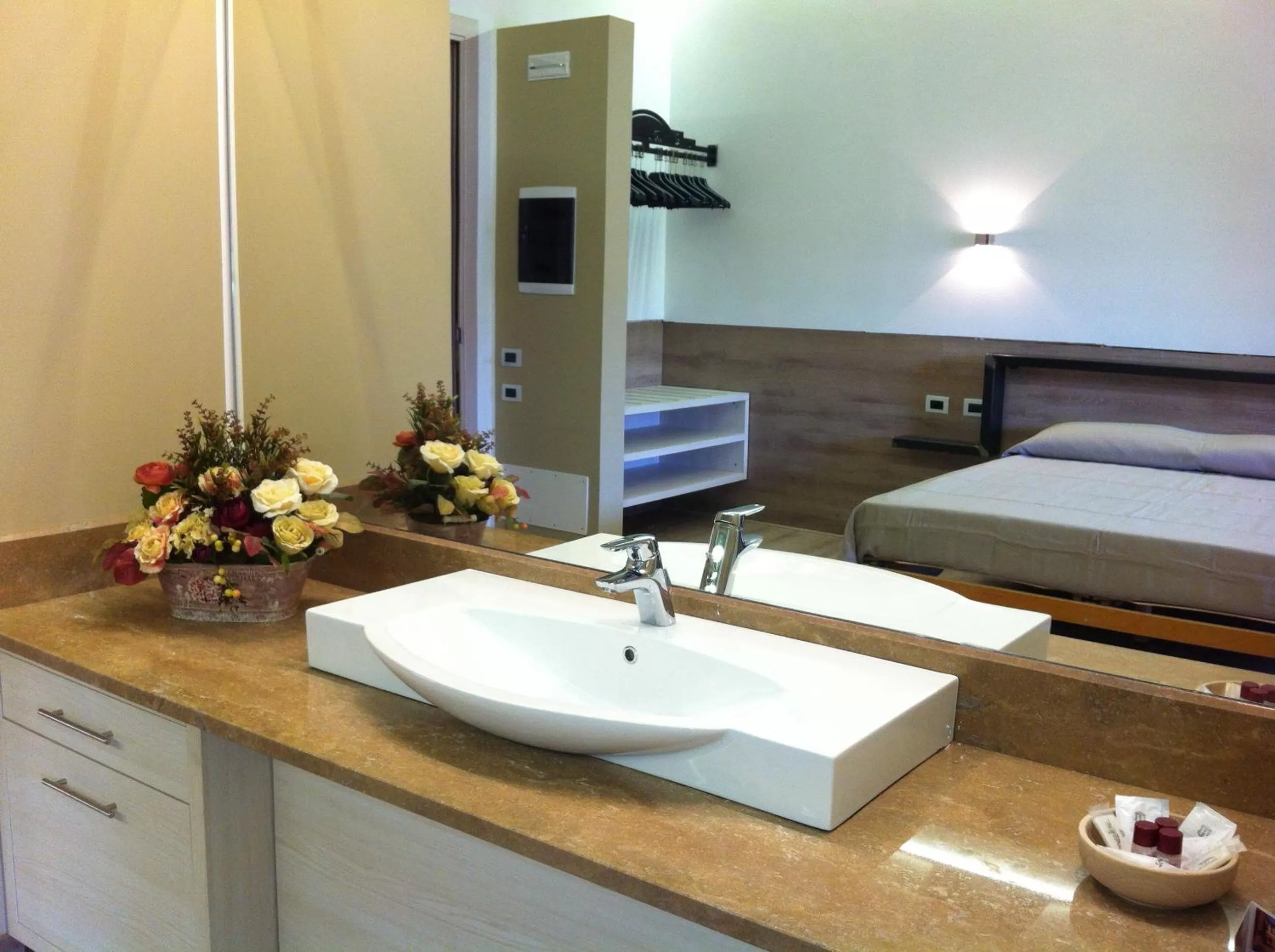Toilet, Bed in Luna Residence Hotel