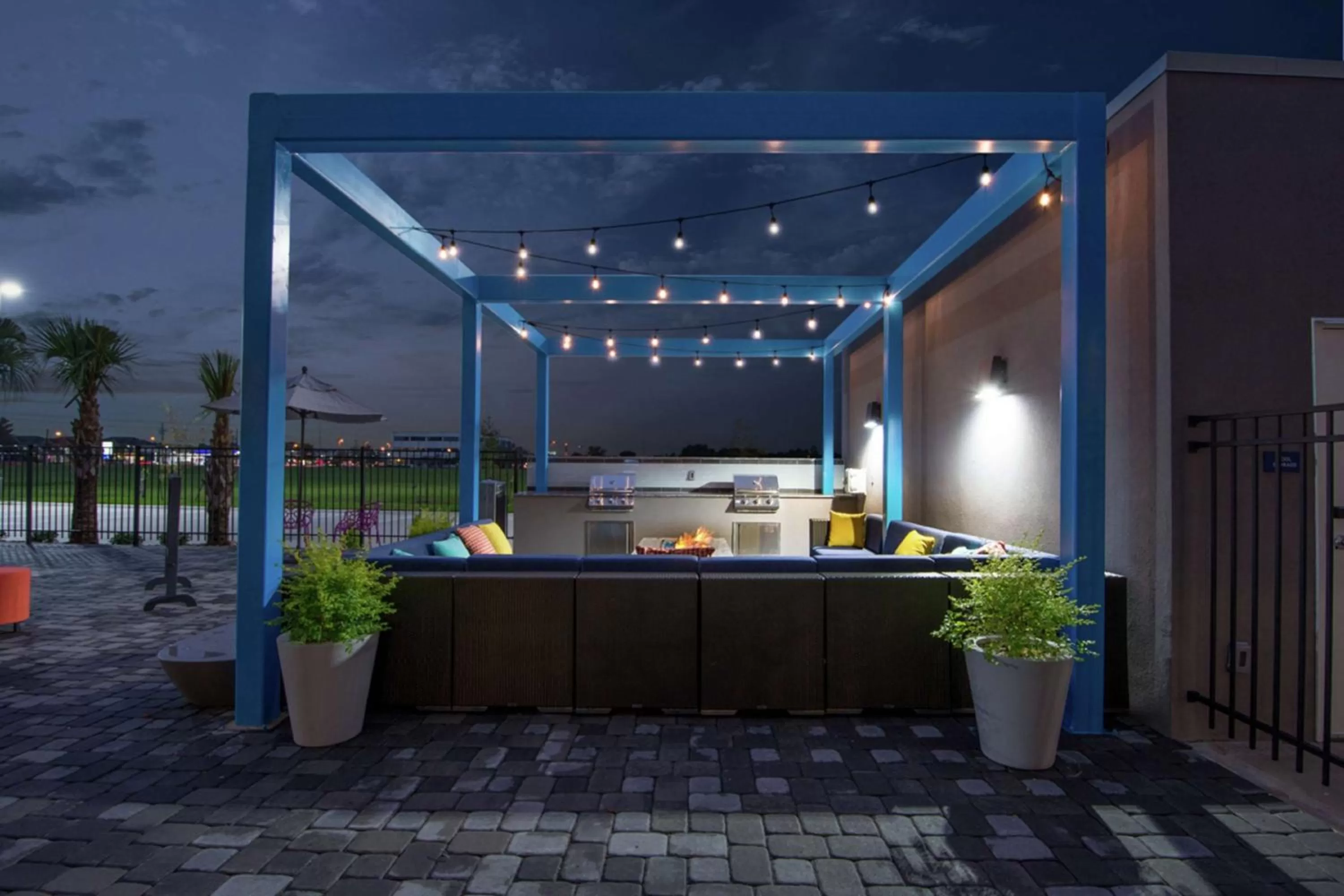 Patio in Tru by Hilton Lafayette River Ranch