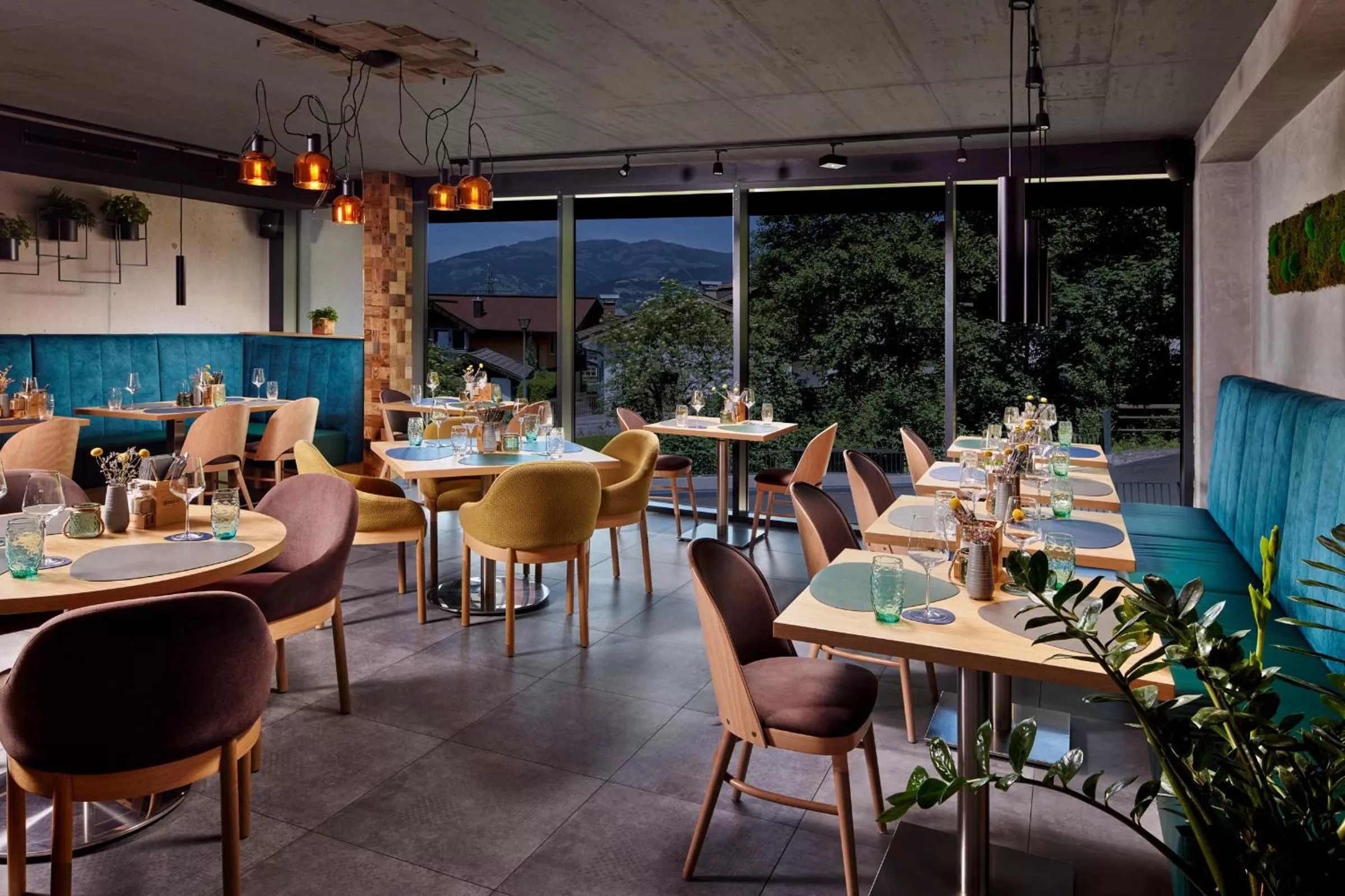 Restaurant/places to eat in ever grün KAPRUN