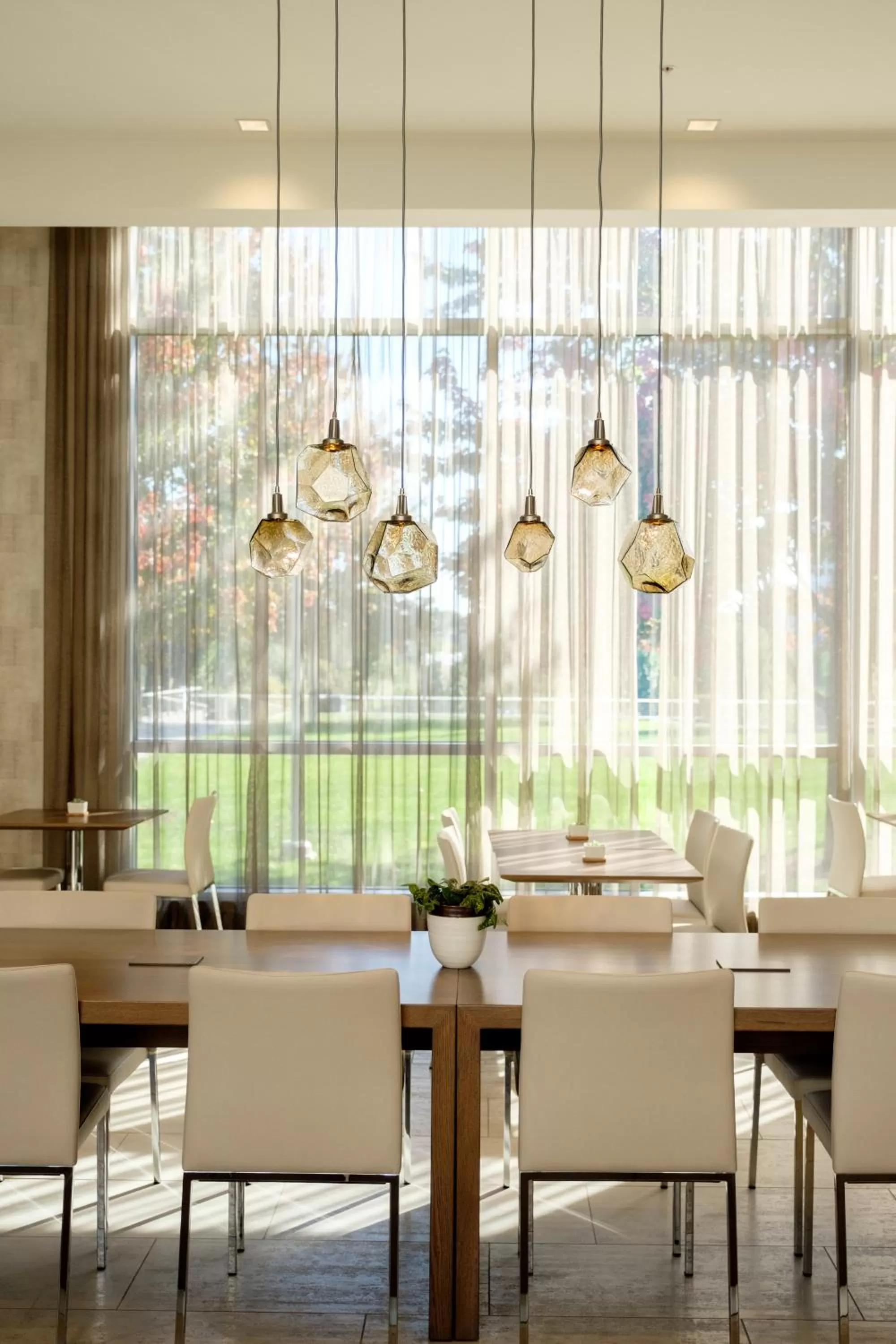 Restaurant/places to eat in AC Hotel by Marriott Cincinnati at The Banks