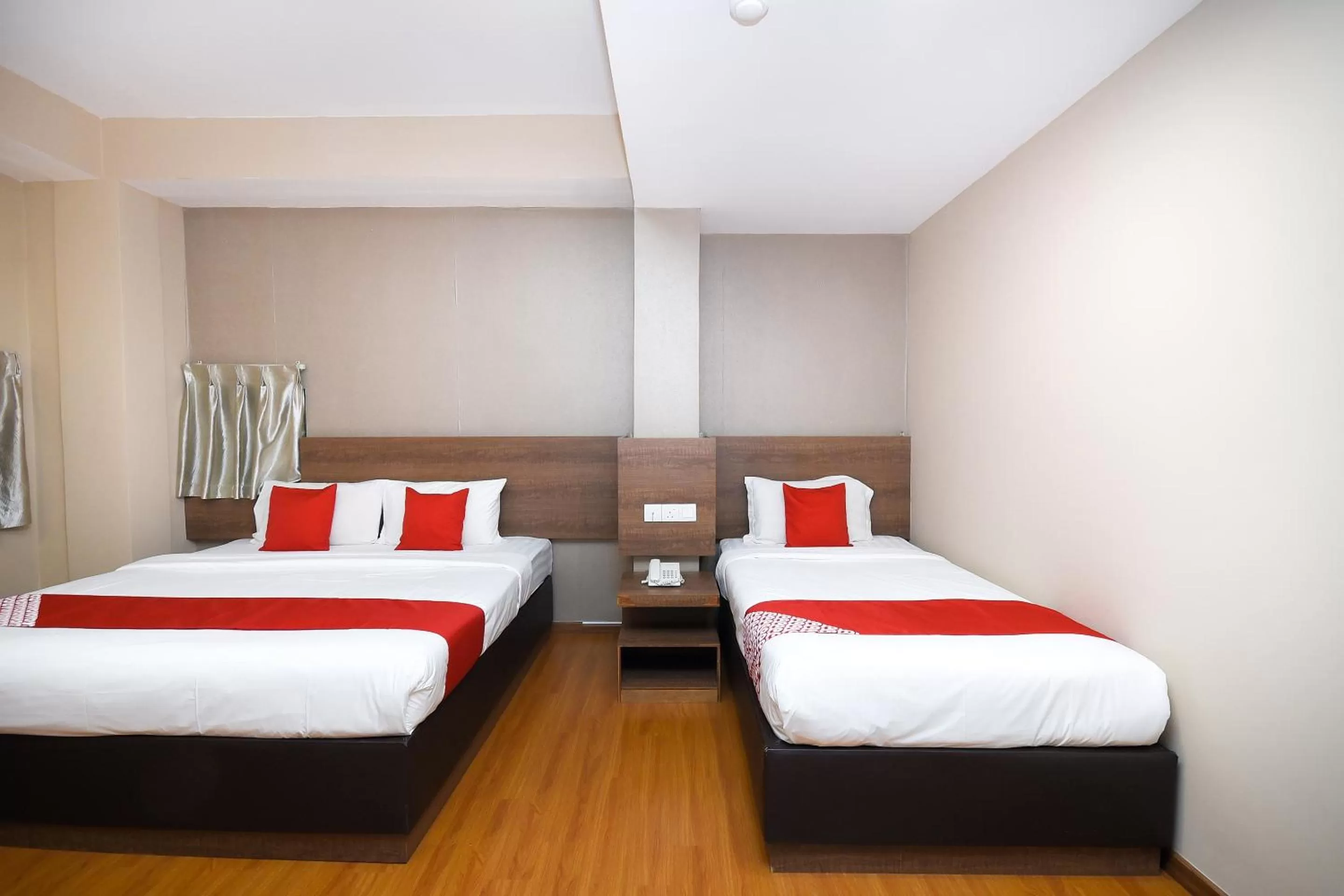 Bedroom in Hotel O Hong Kong Suites