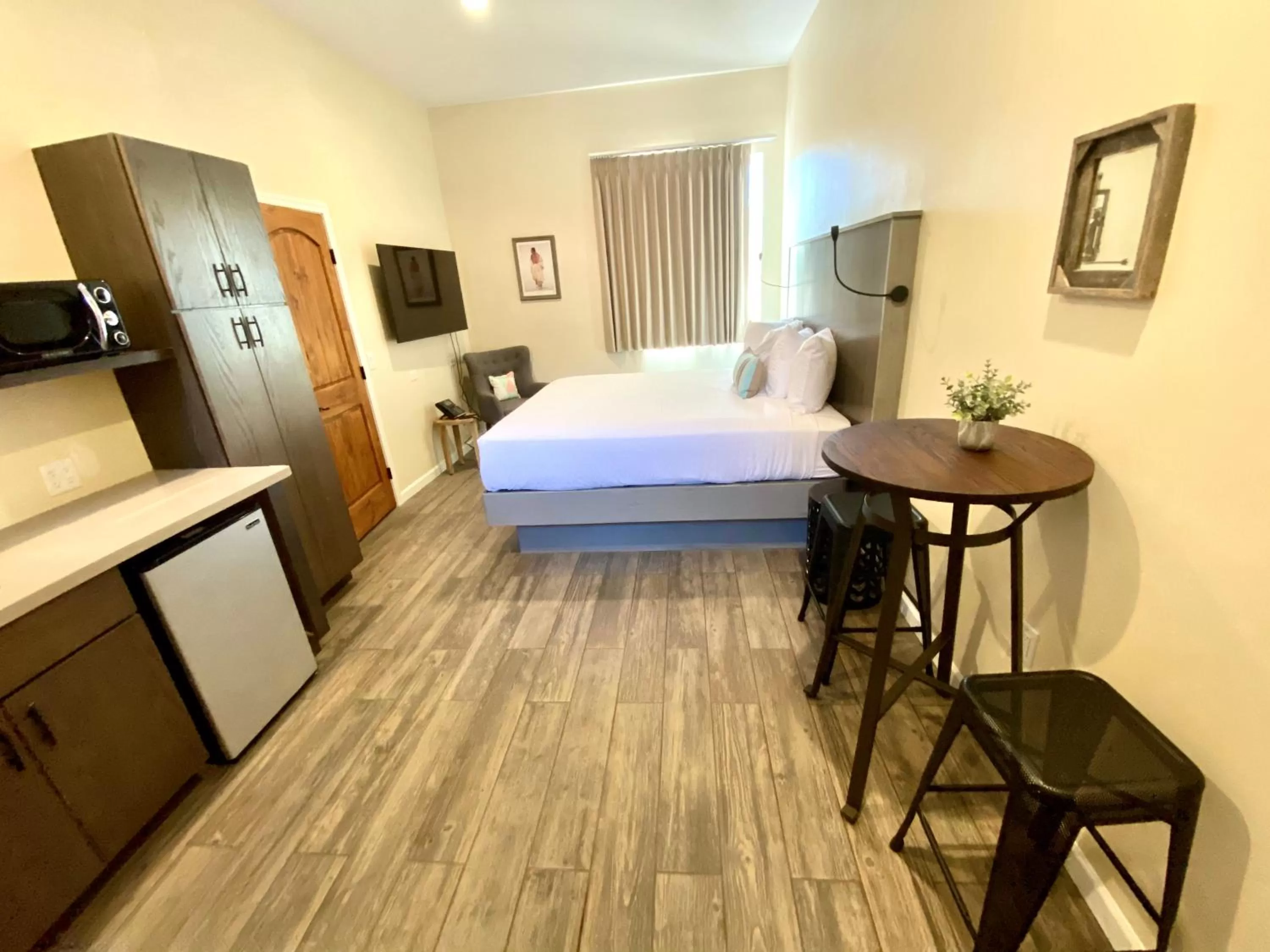 Bed in Sedona Village Lodge