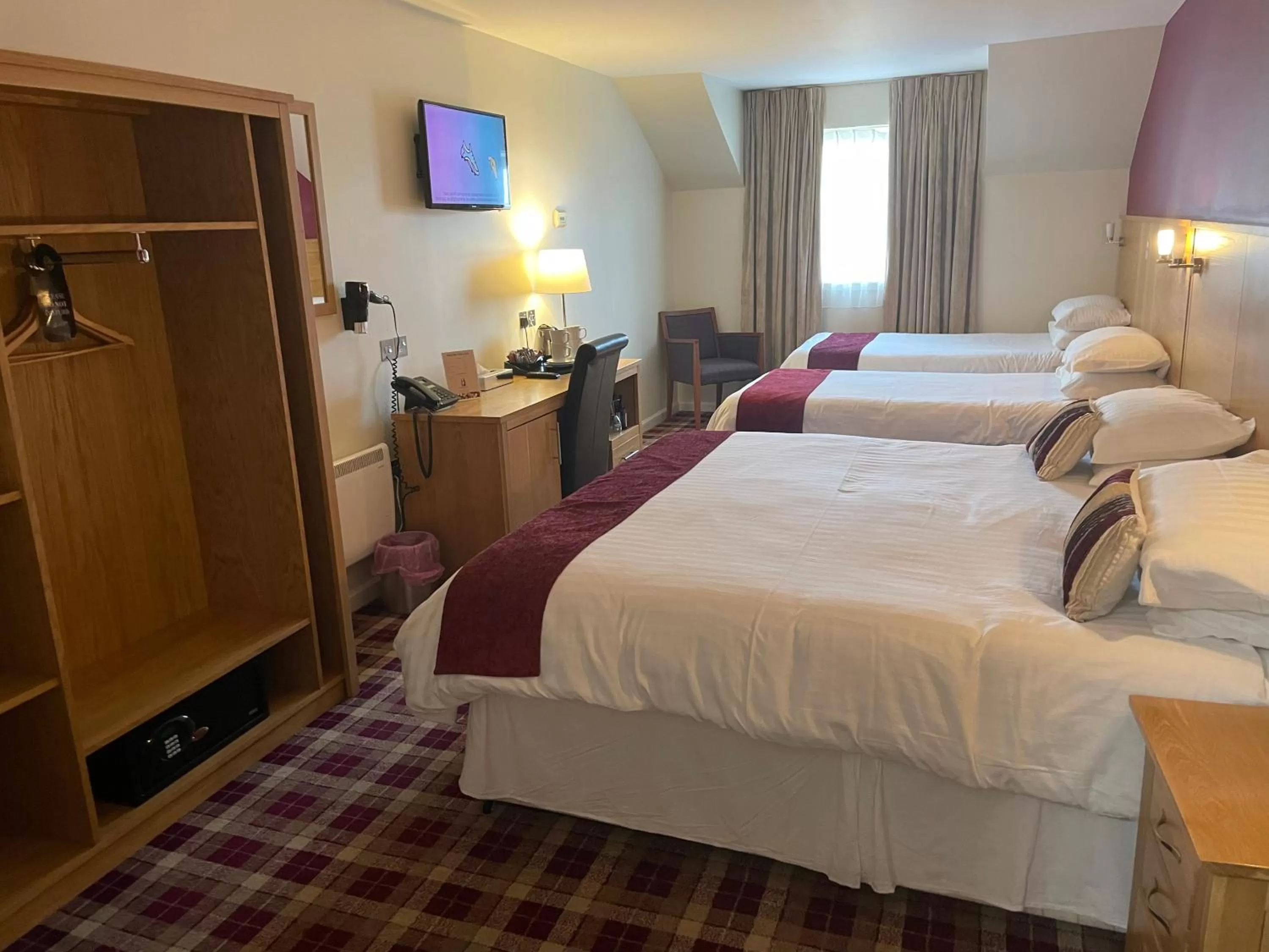 Photo of the whole room, Bed in 19th Hole Hotel, Carnoustie