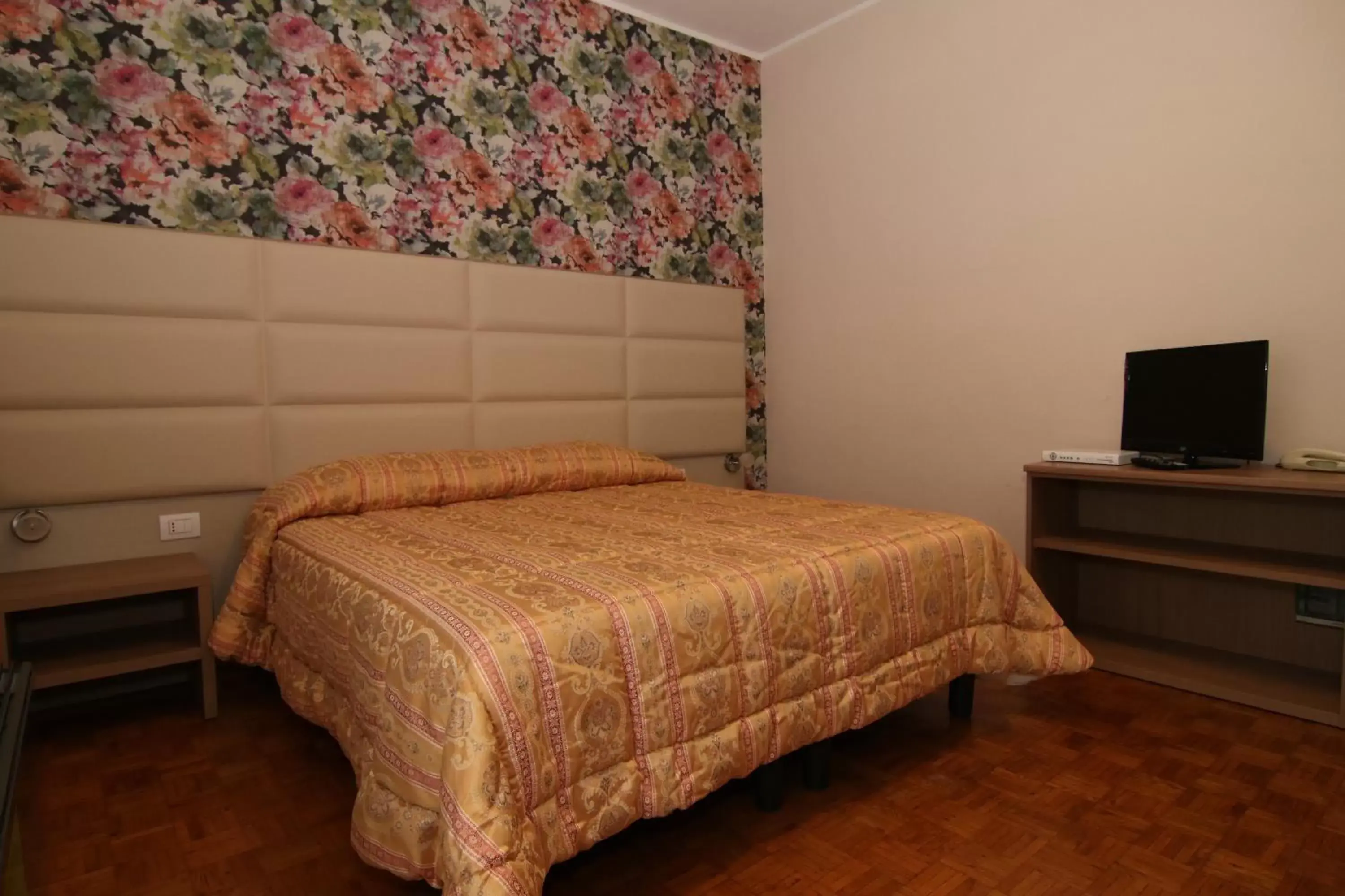 Standard Family Room in hotel ristorante vittoria Standard Family Room in hotel ristorante vittoria