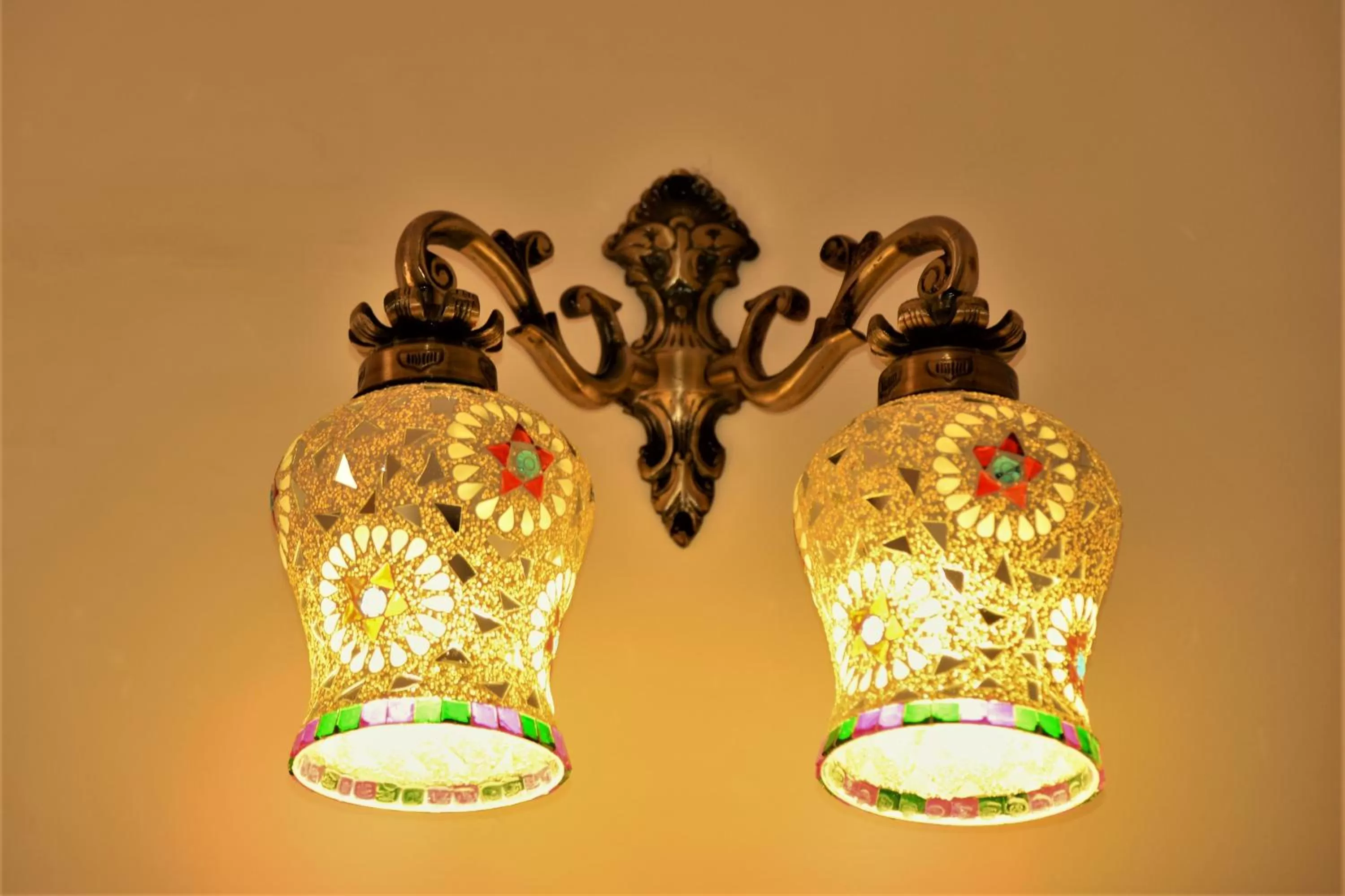 Decorative detail in Omak Tiger Seven