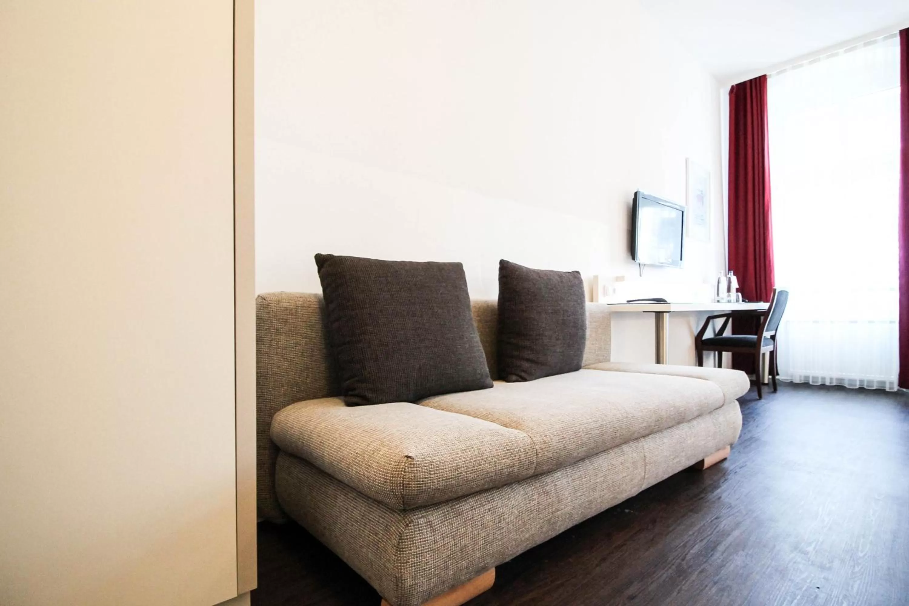 Seating area in Hotel Prens Berlin