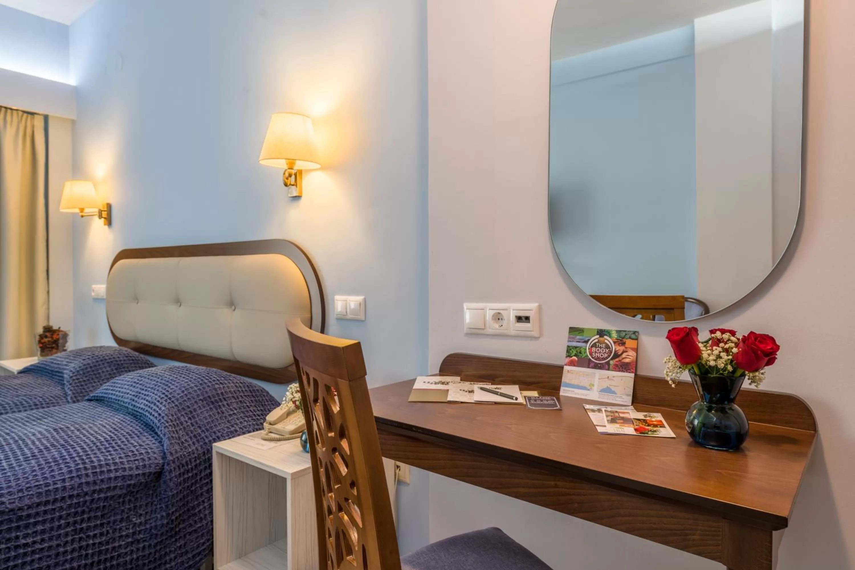 Photo of the whole room, Bed in Queen Olga Hotel