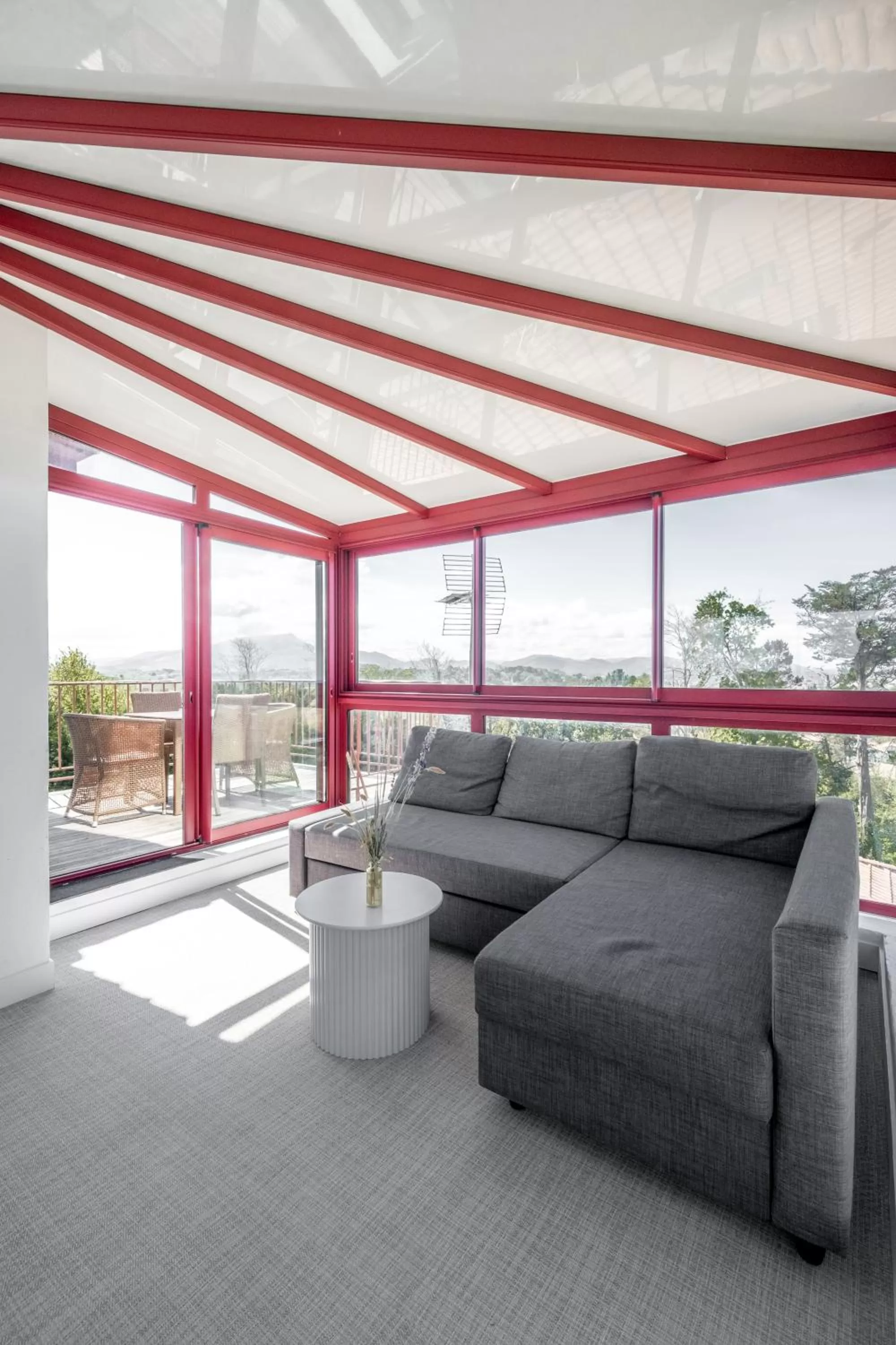 Patio in Résidence Château d'Acotz - Appartements avec piscine à 300m des Plages & Océan