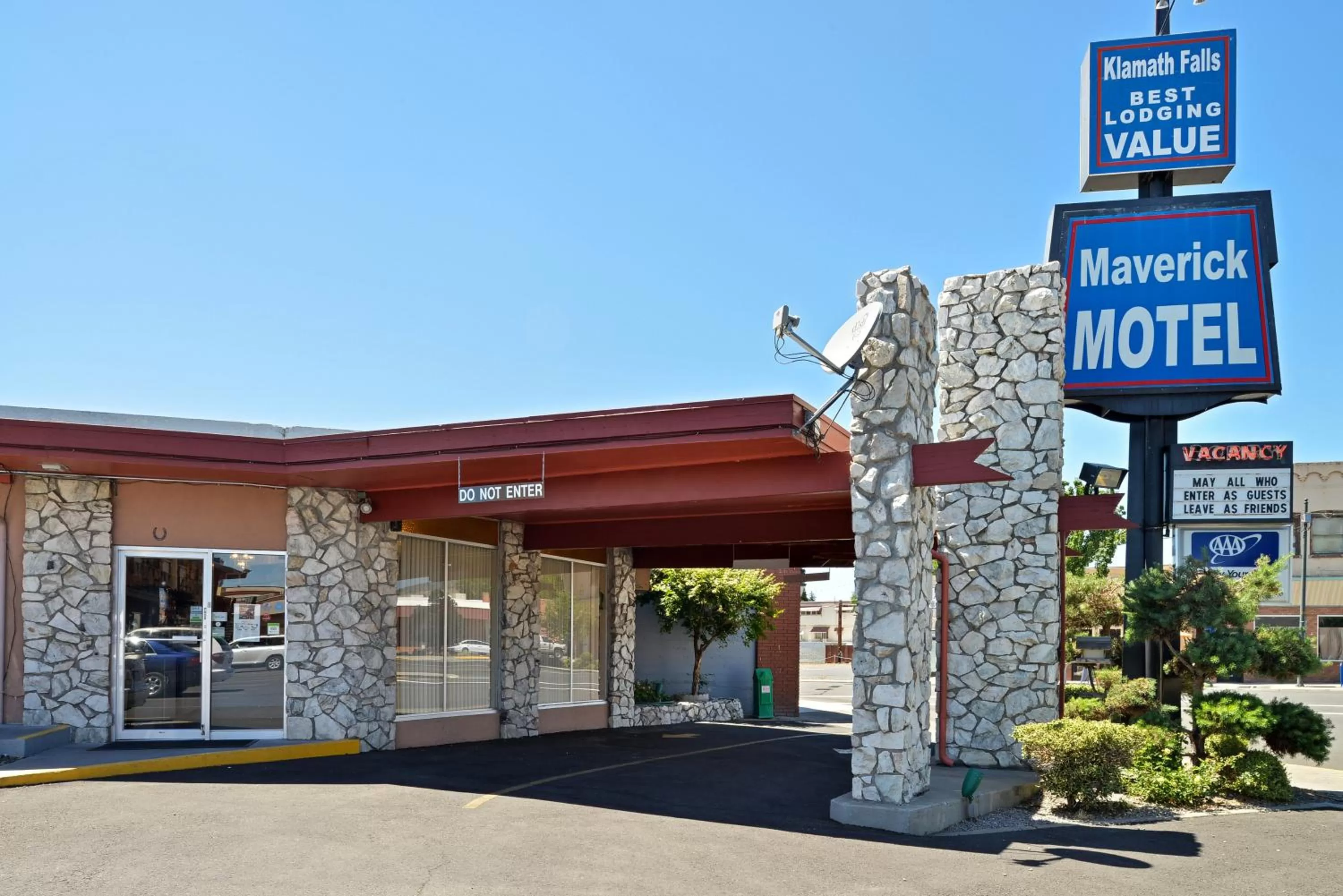 Facade/entrance in The Maverick Motel, Main Street USA Collection by PNW Hospitality