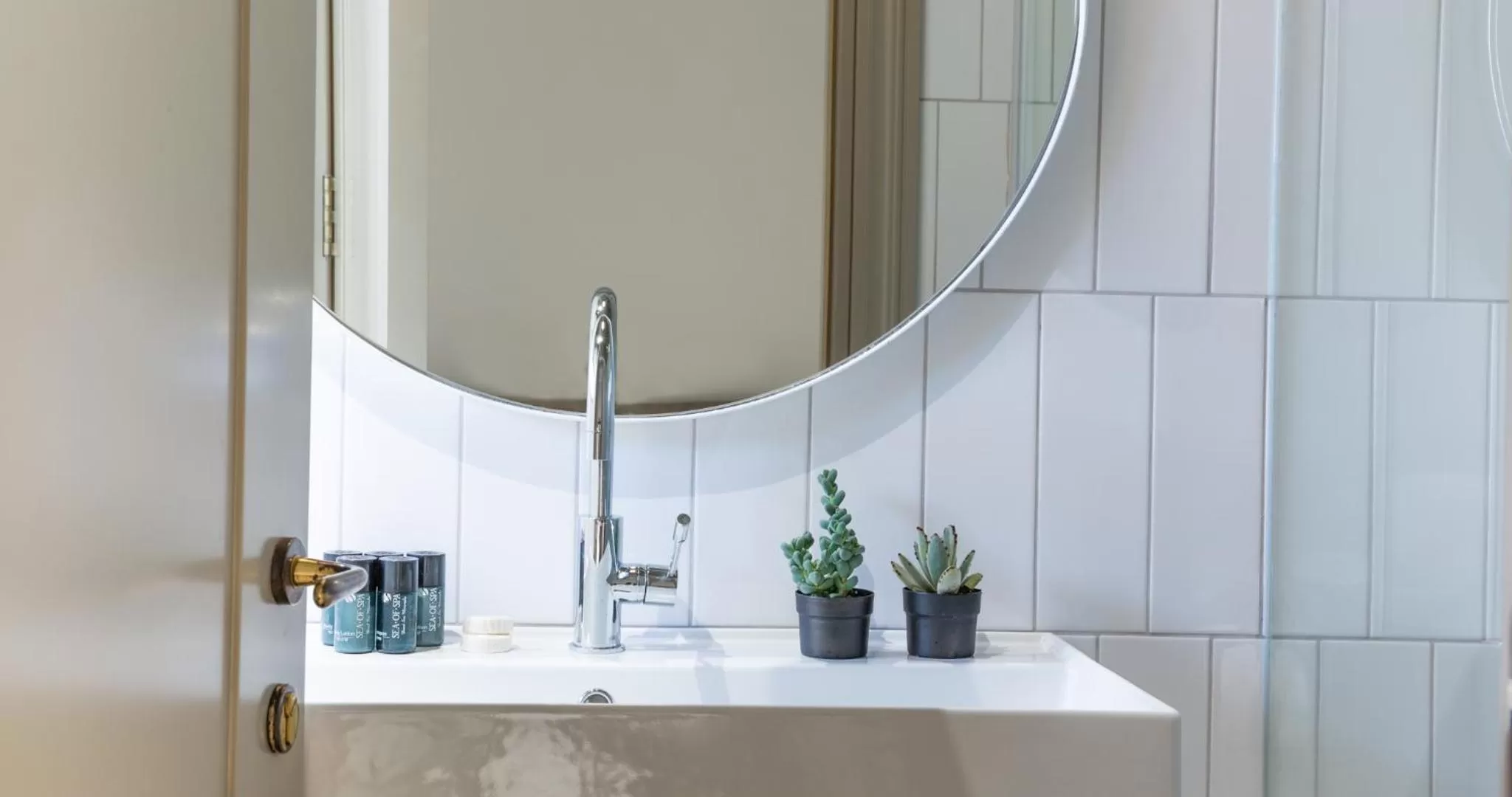 Superior Twin Room in Ruby