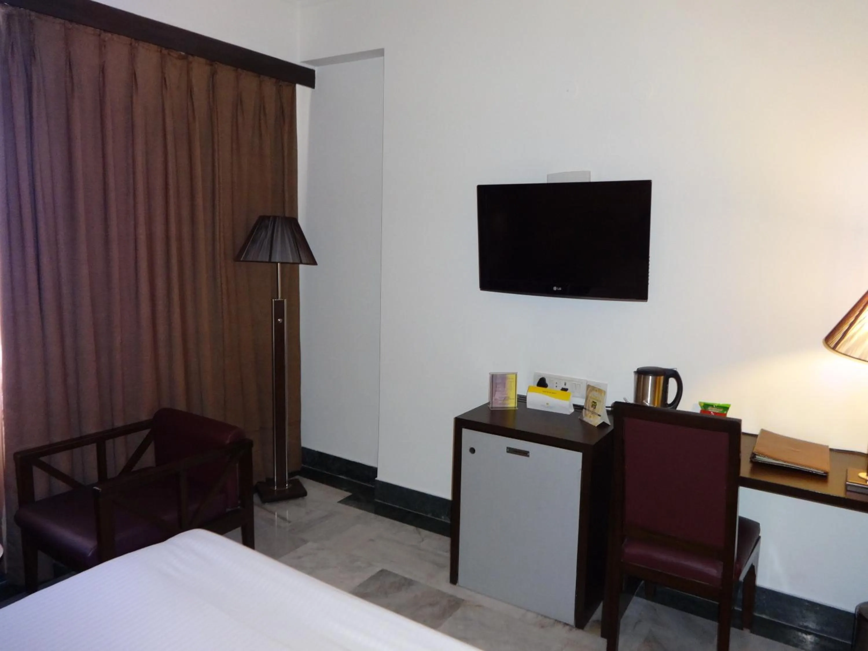 Bed in Capitol Residency