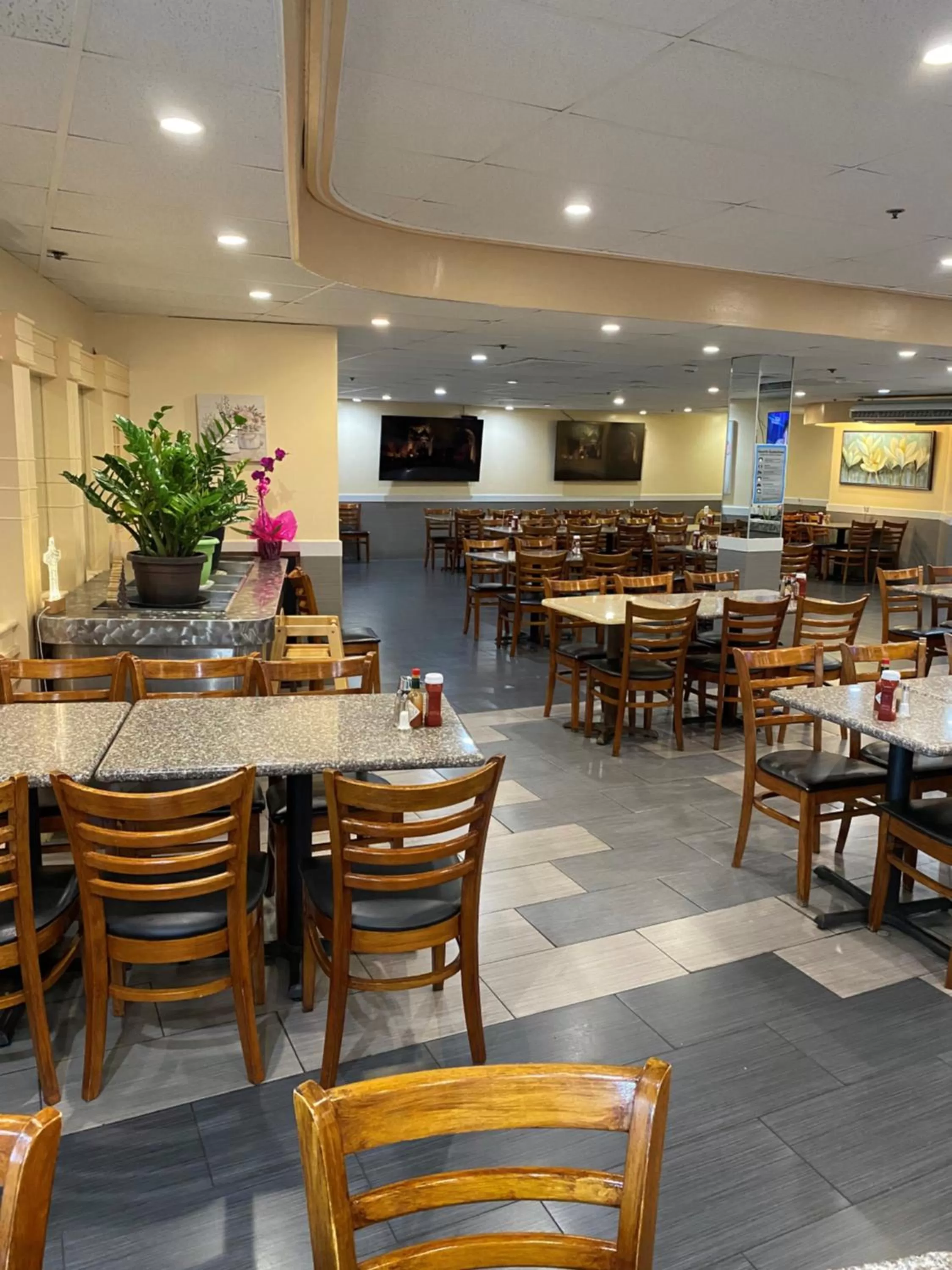 Restaurant/places to eat in Ramada Plaza by Wyndham Waikiki
