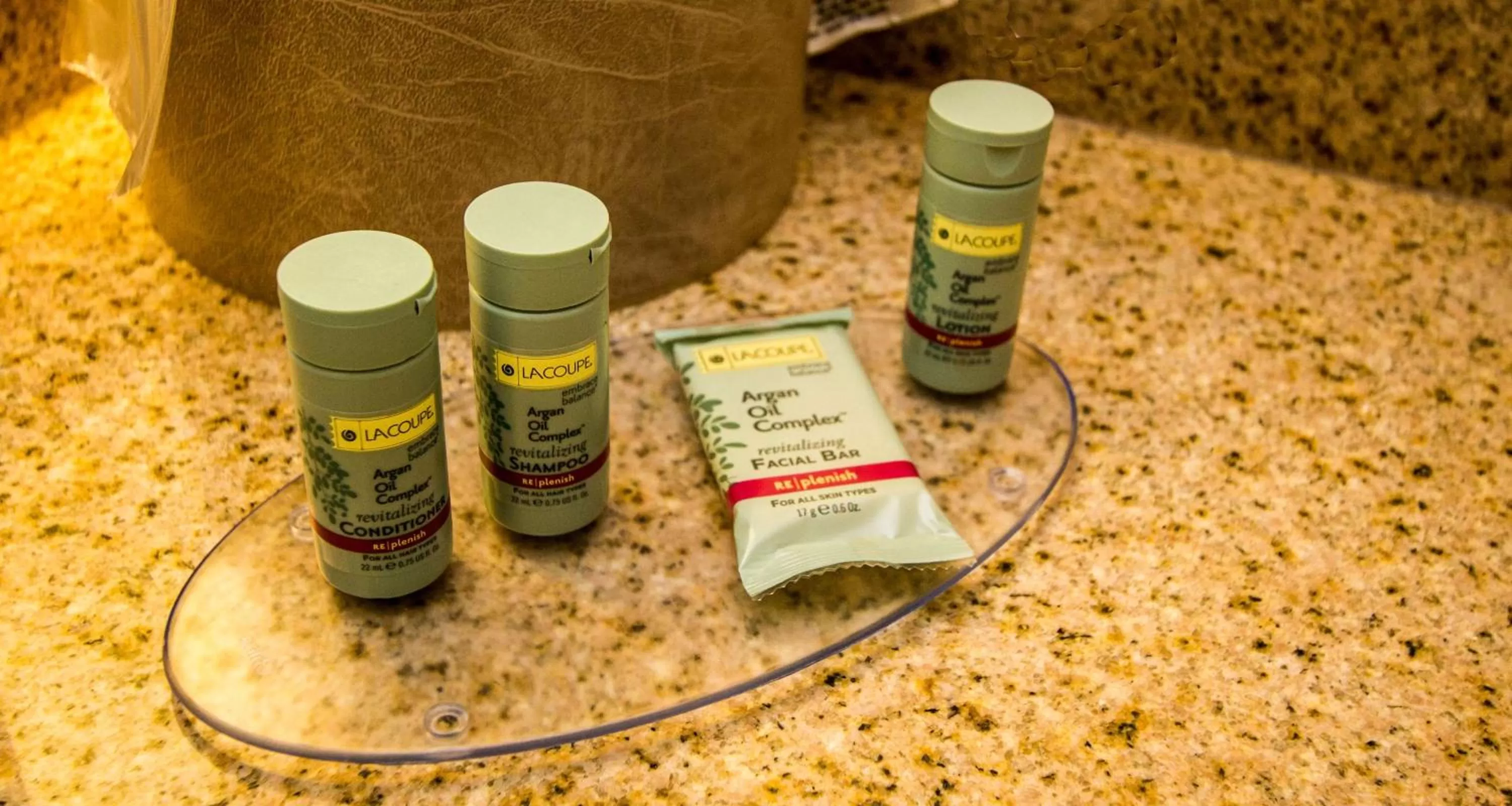 Queen Room with Bathtub - Disability Access/Non-Smoking in Best Western Holiday Hills