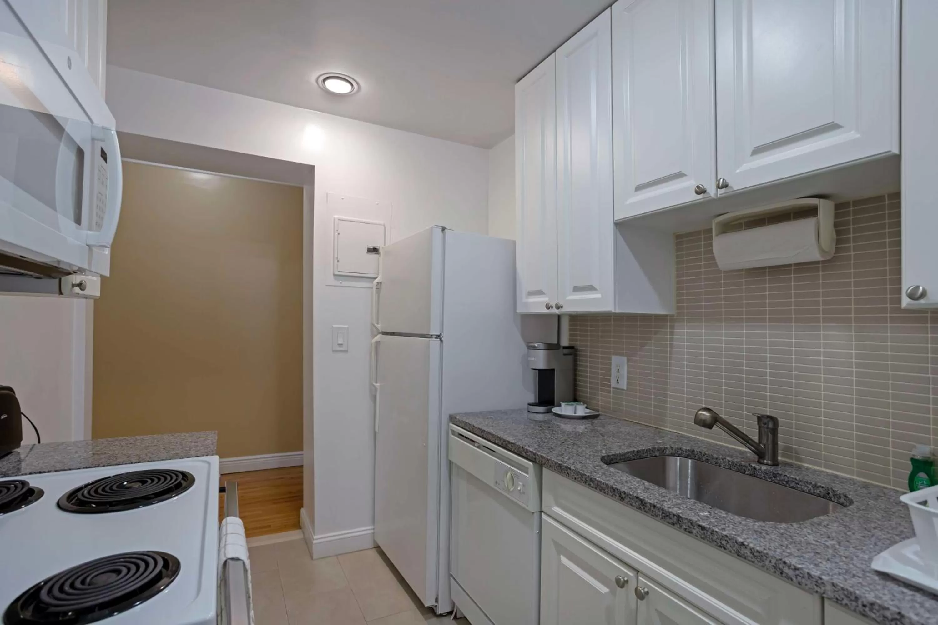 Bedroom in Best Western Plus Hospitality House Suites