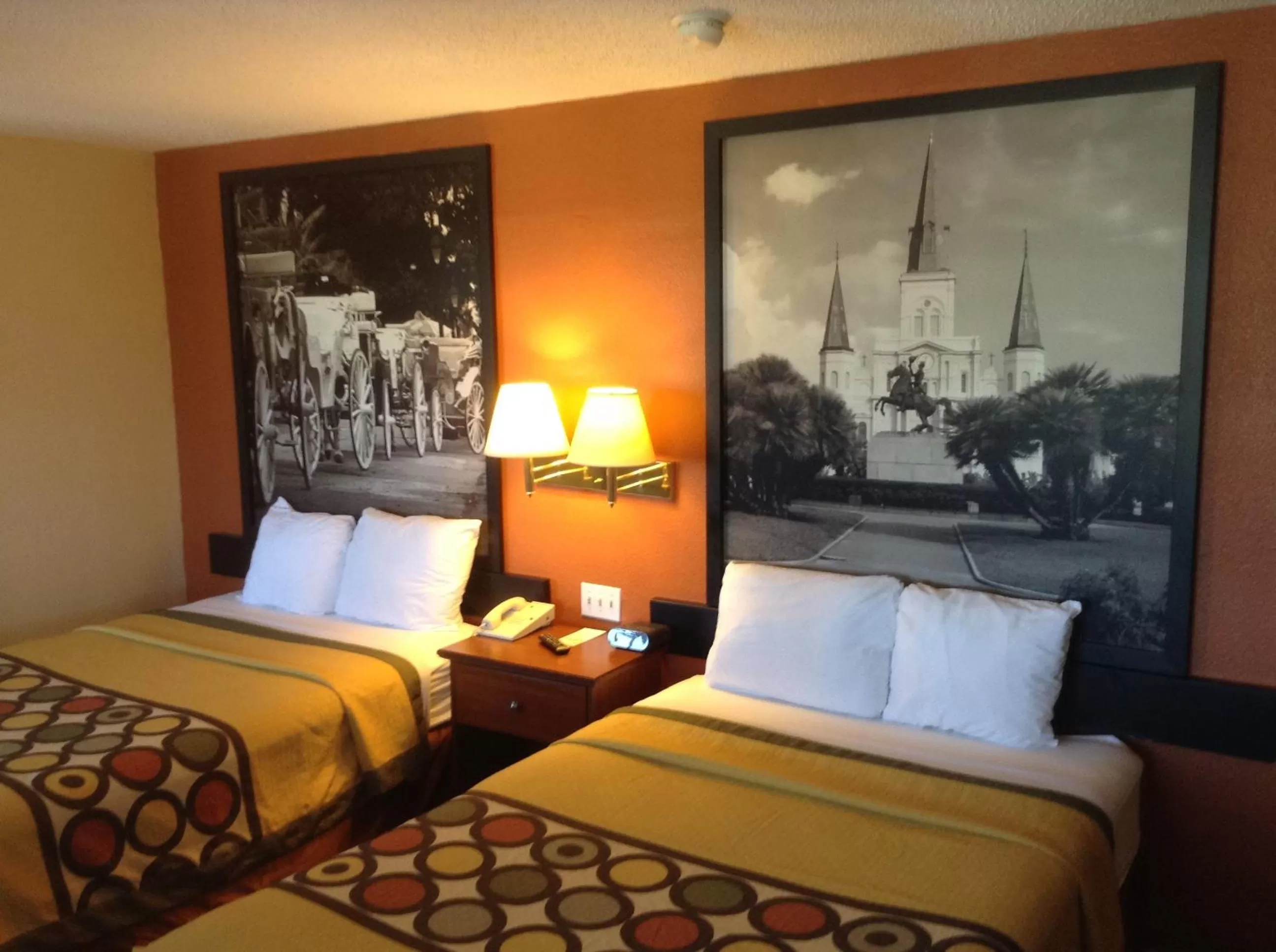 Bedroom, Bed in Super 8 by Wyndham New Orleans