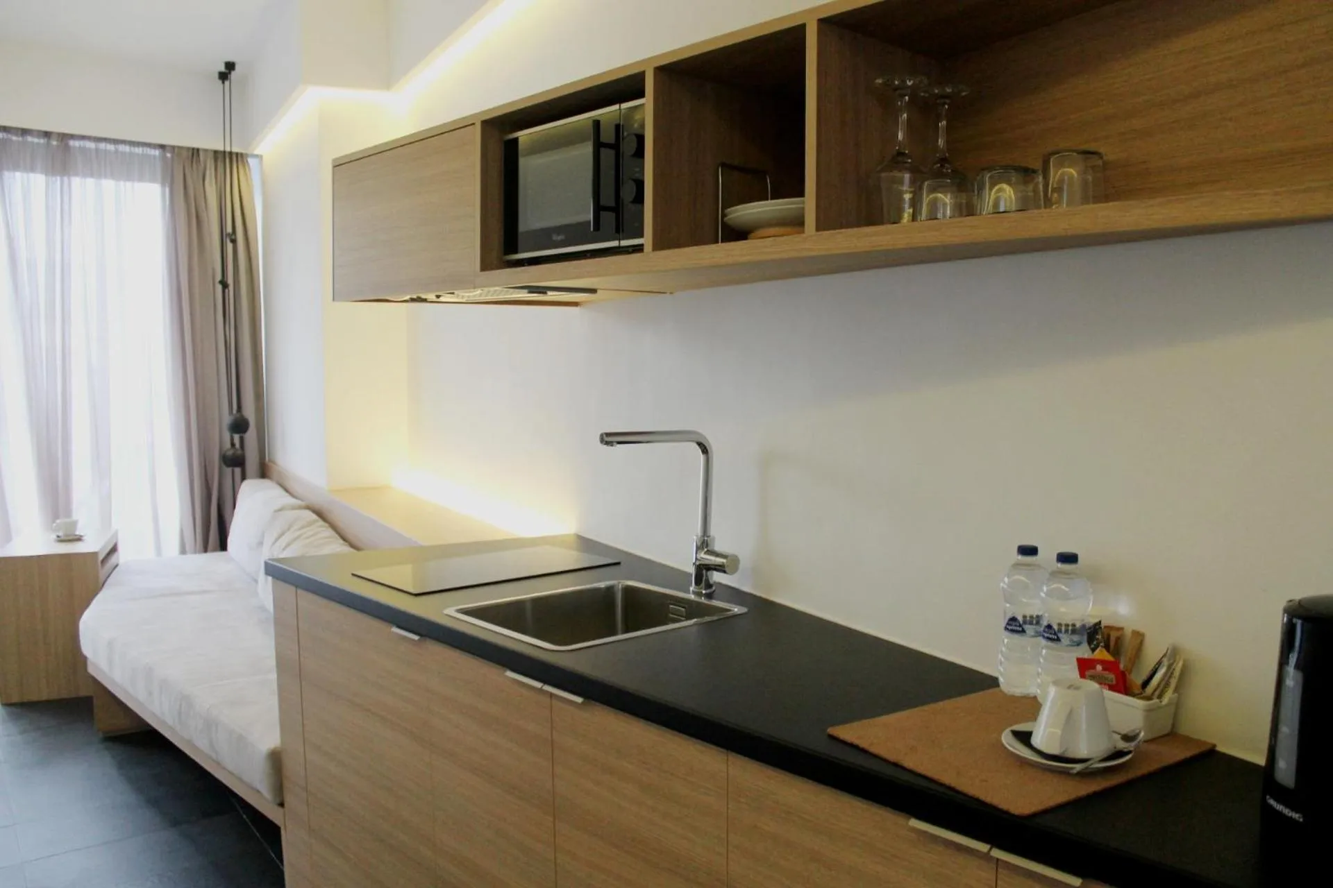 Coffee/tea facilities in Athens Lodge by Athens Prime Hotels