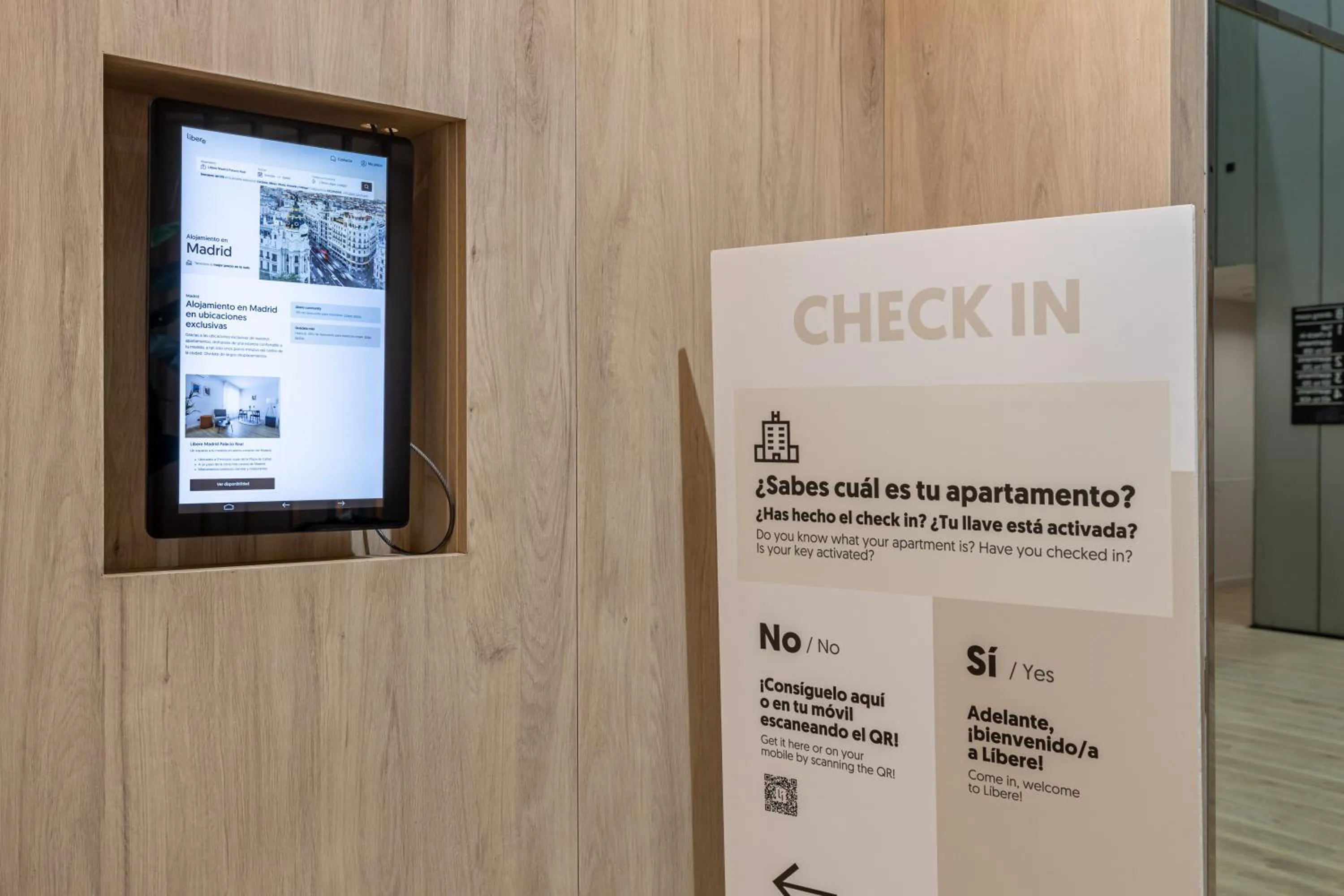 Property logo or sign in Líbere Madrid Palacio Real