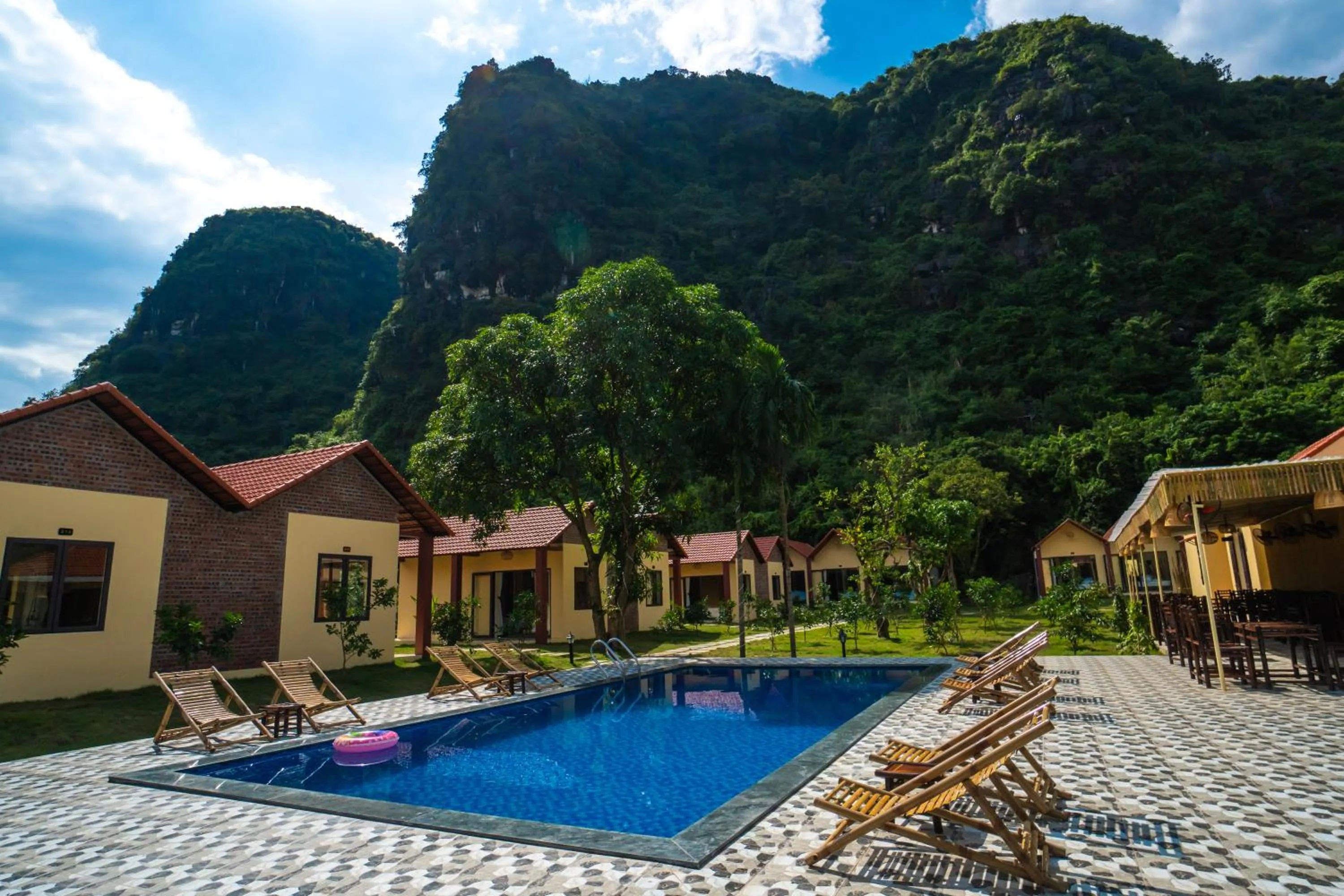 Property building in Trang An Retreat