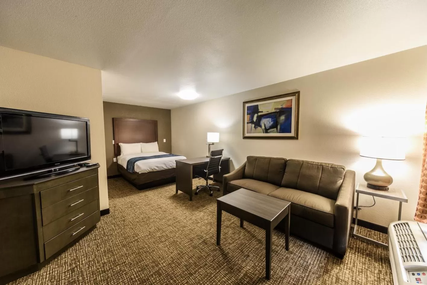 Living room, Bed in Richland Inn